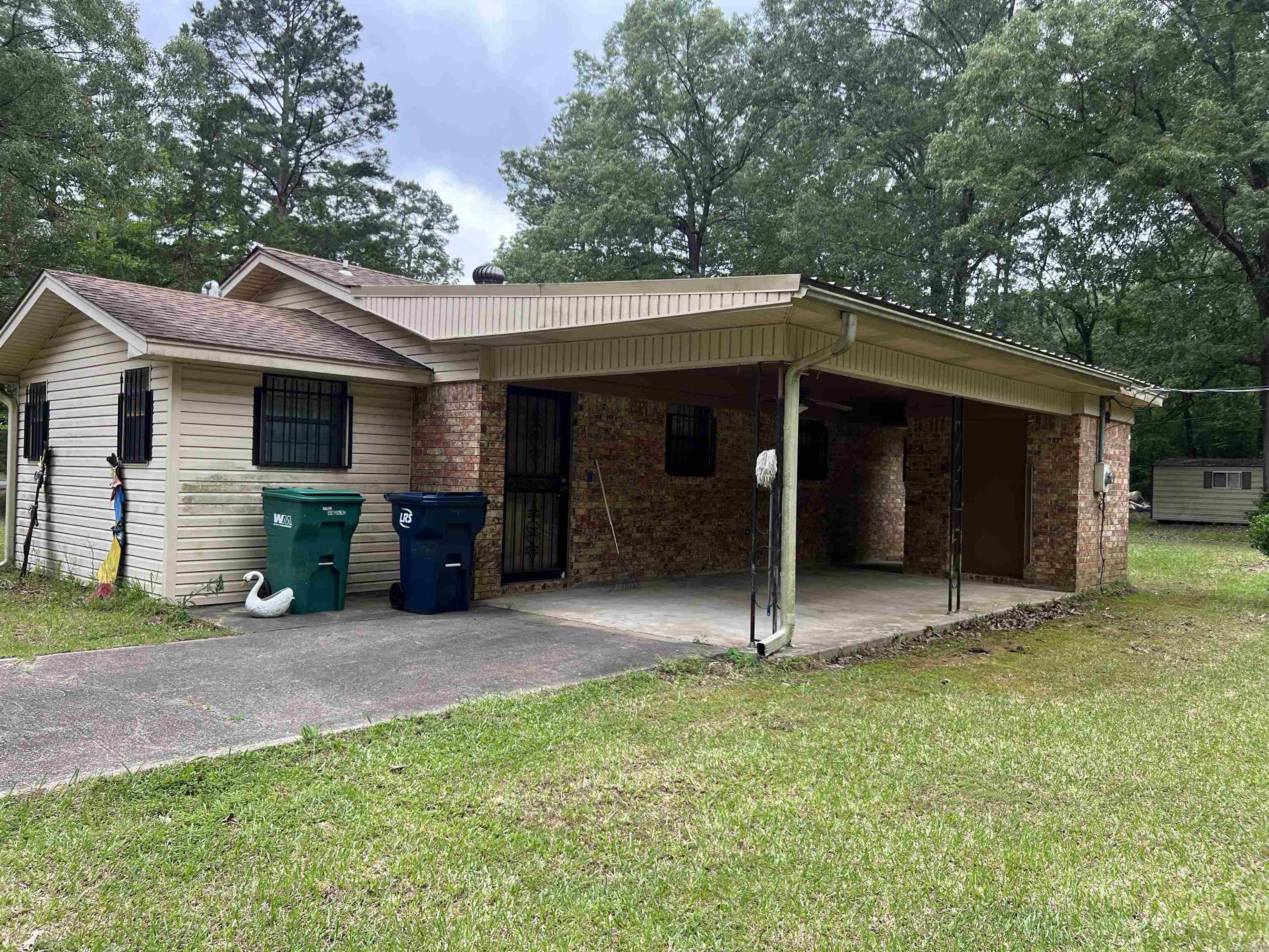 1701  Dixon  Pine Bluff, AR