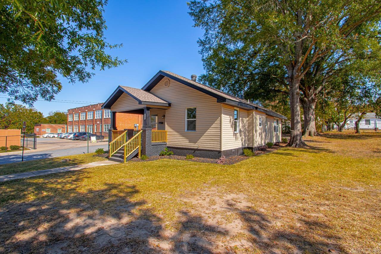 2501 S Maple  Little Rock, AR