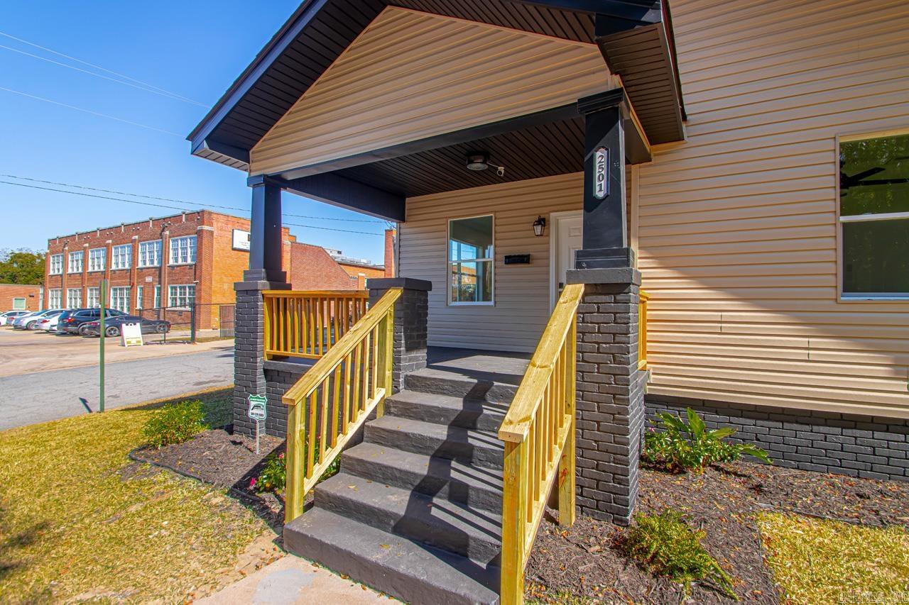 2501 S Maple  Little Rock, AR