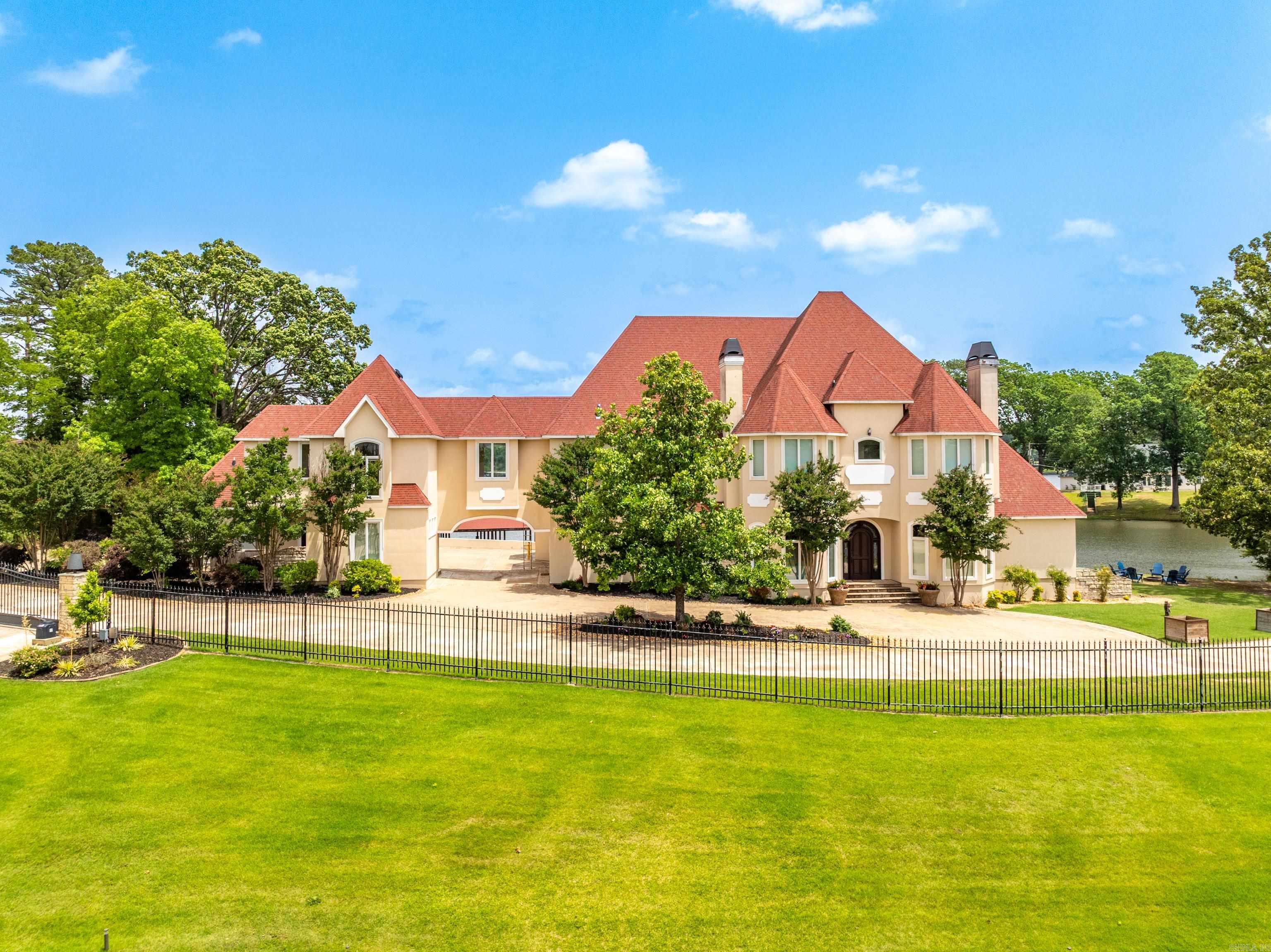 109  Roadrunner  Hot Springs, AR