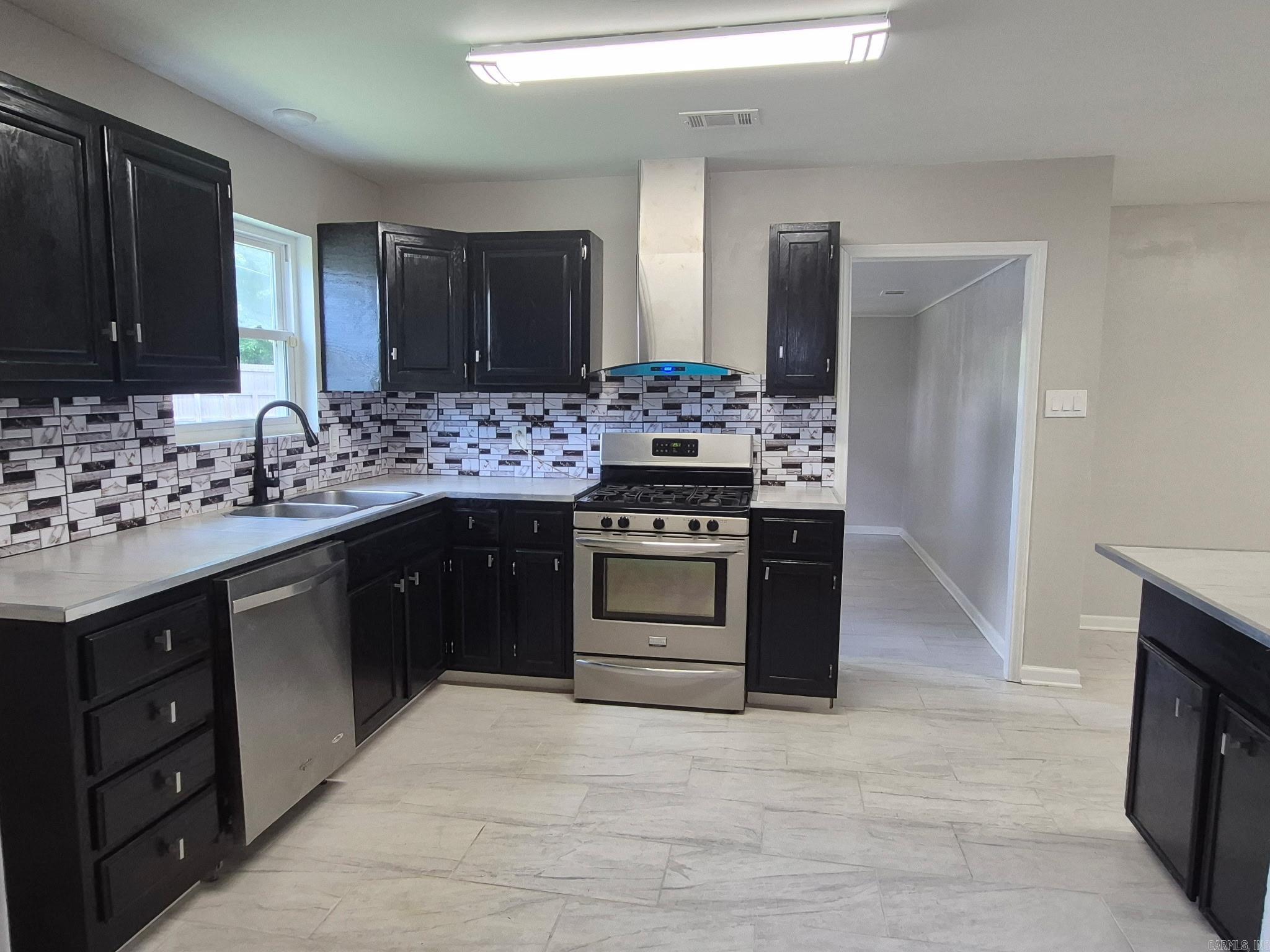 8921  CLAREMONT  Sherwood, AR