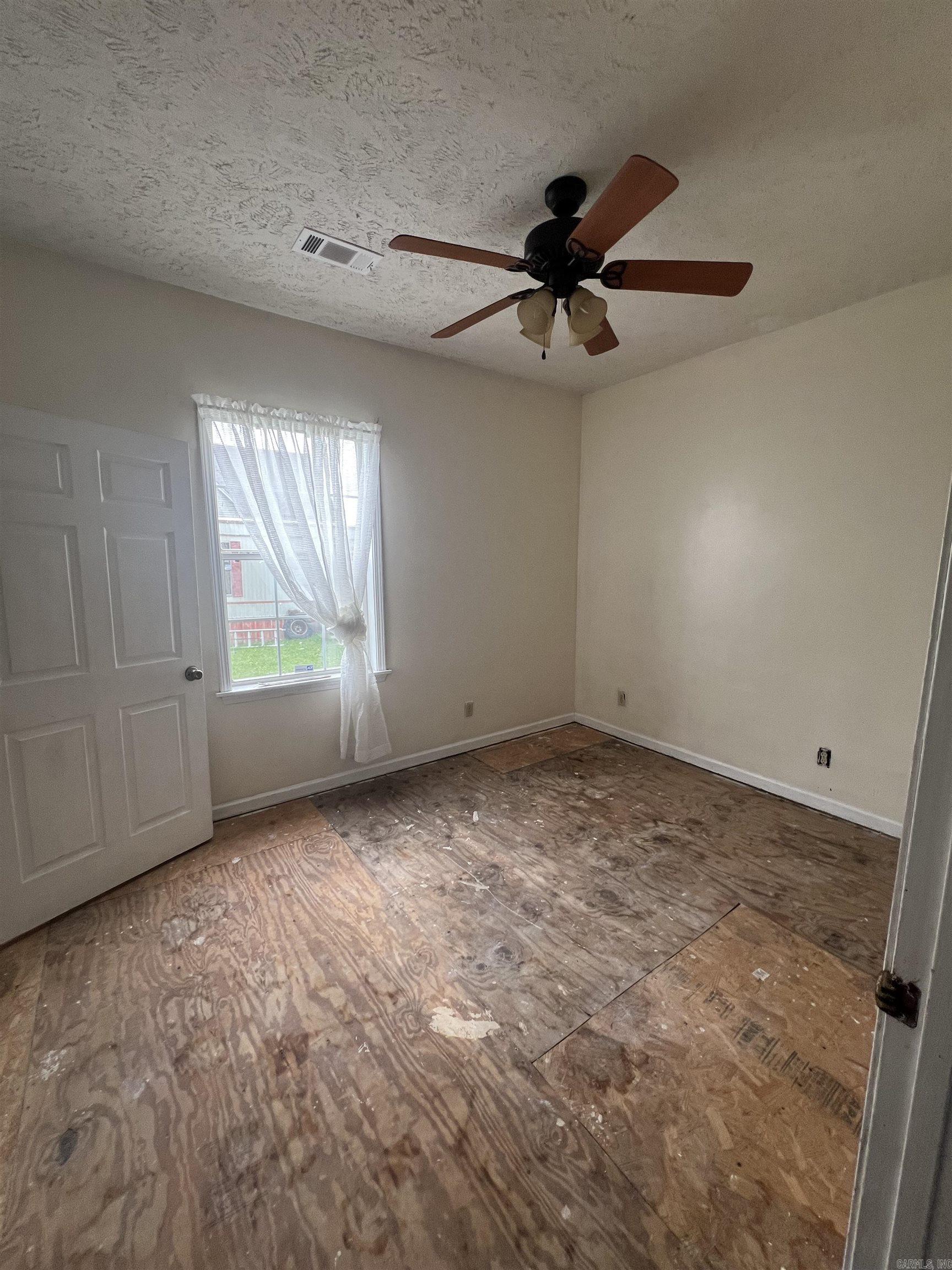 1124 E 2nd  Pine Bluff, AR
