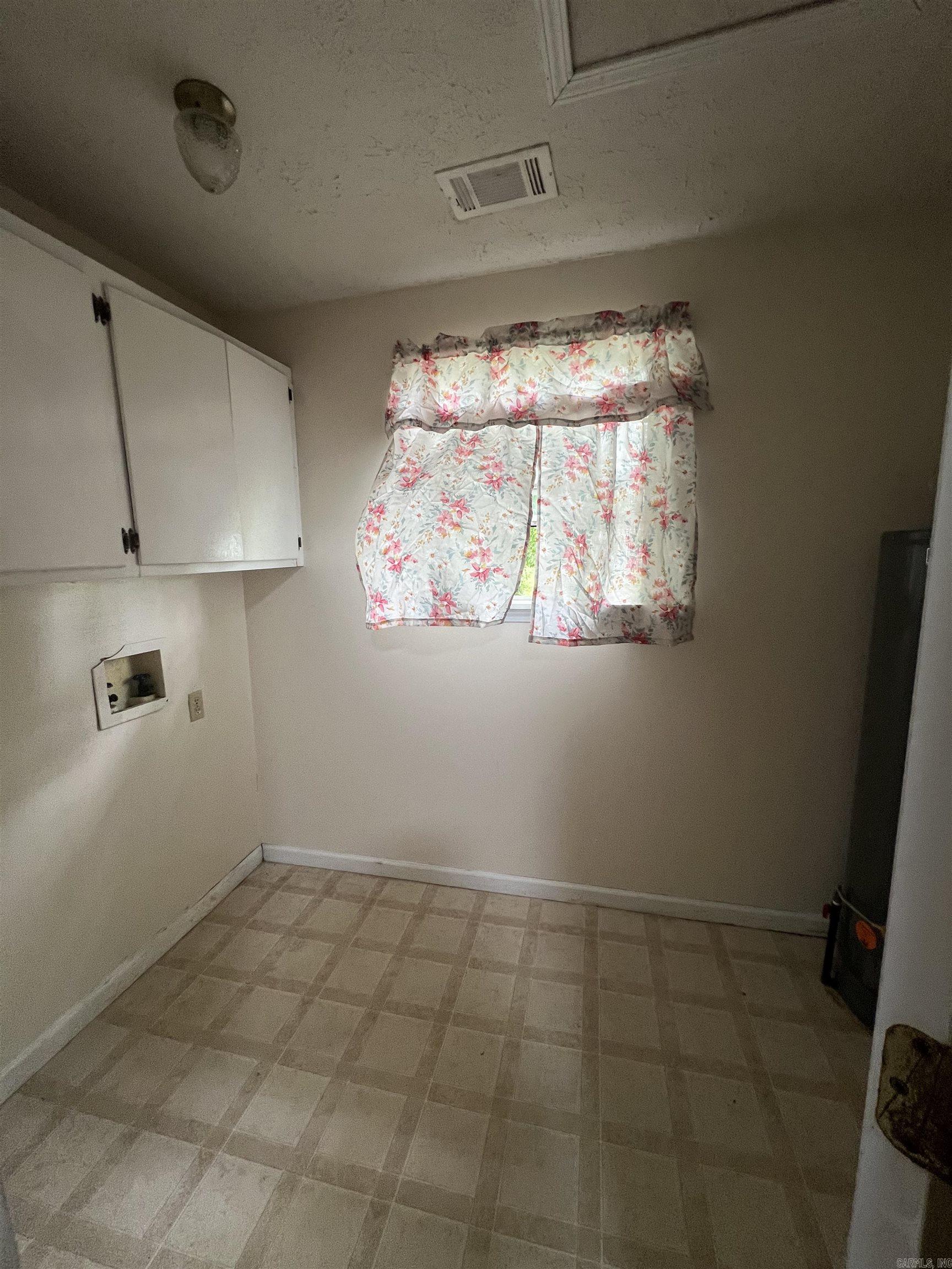 1124 E 2nd  Pine Bluff, AR