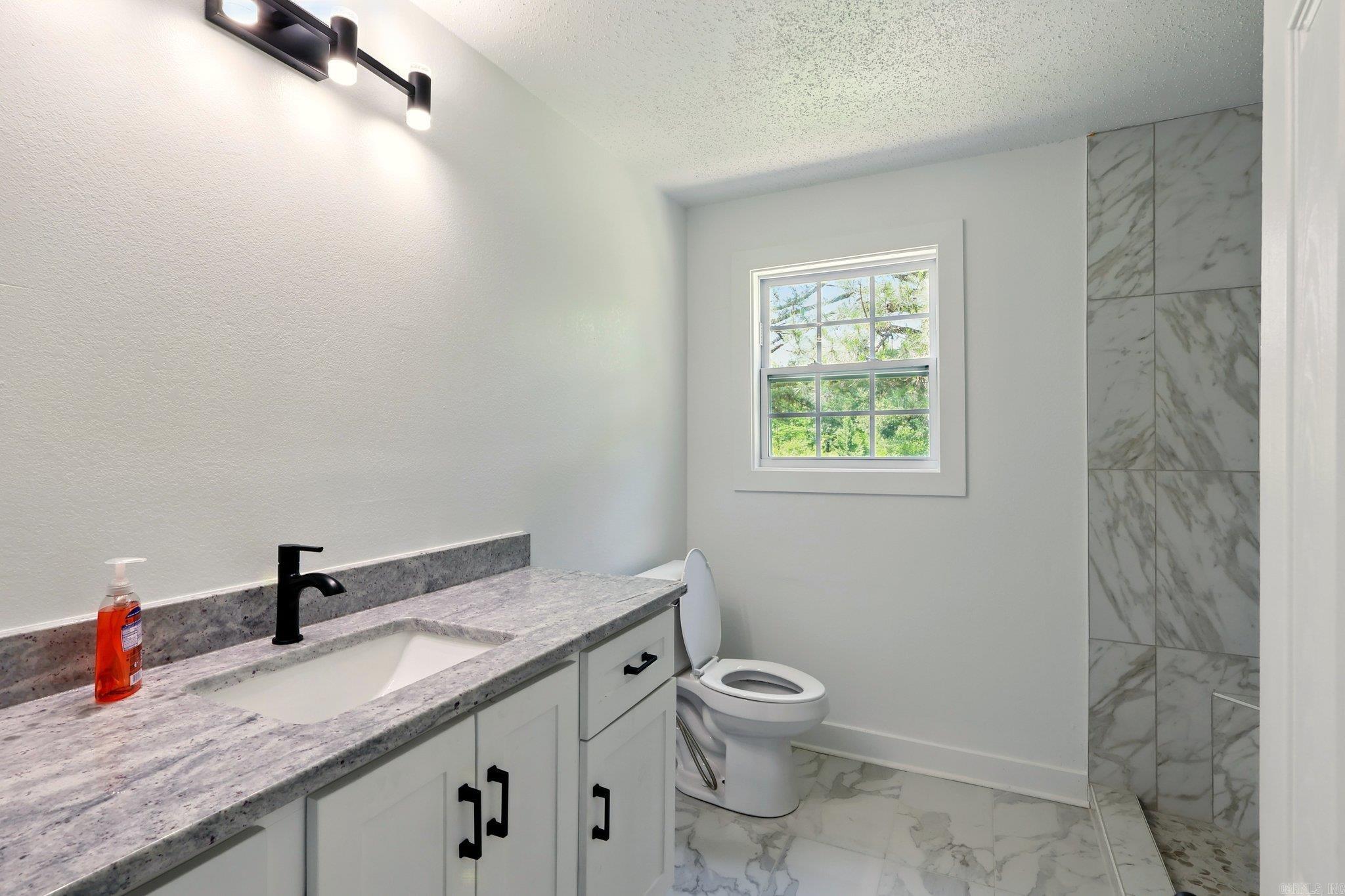13512  Peters  Cabot, AR