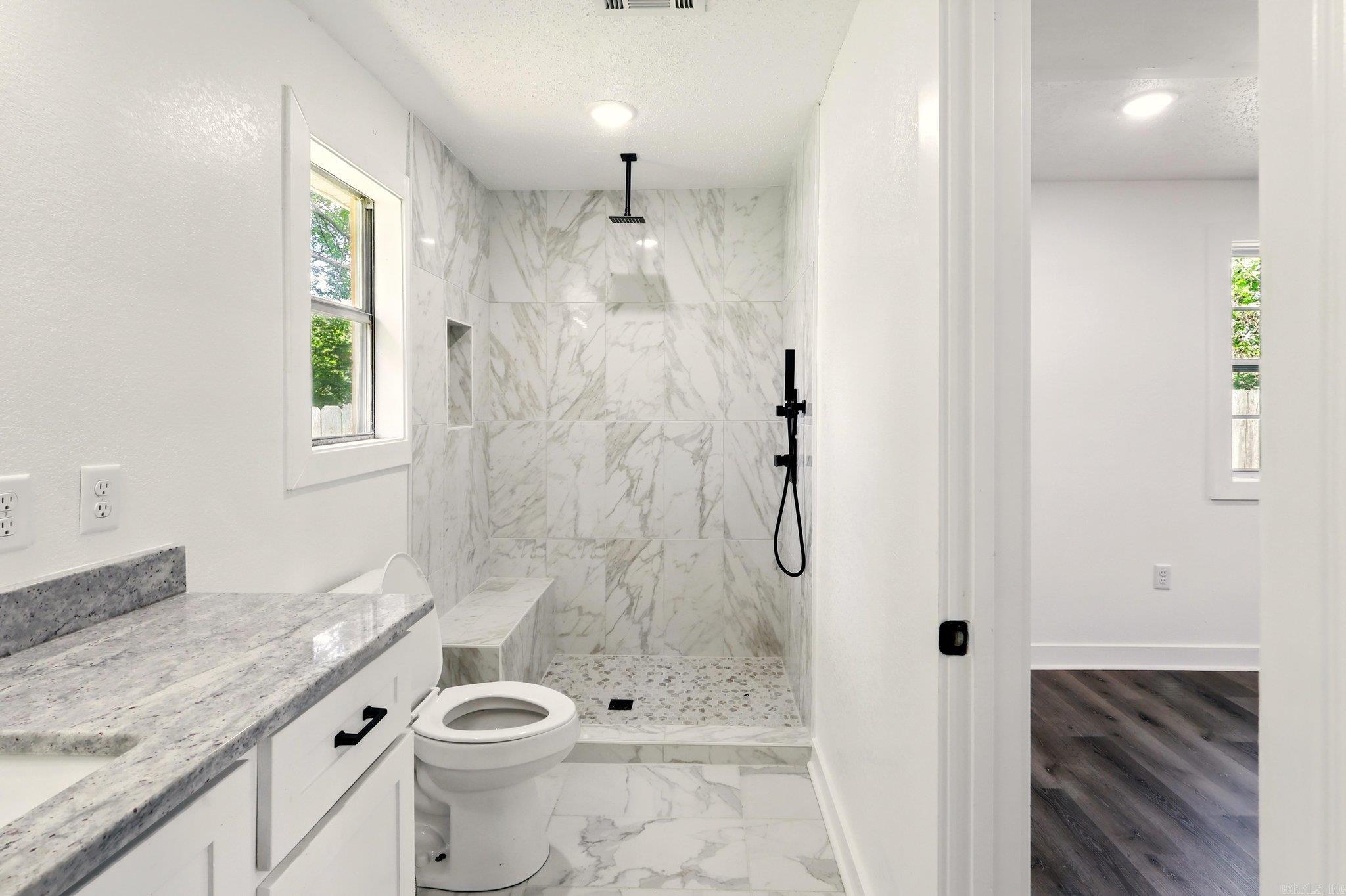 13512  Peters  Cabot, AR
