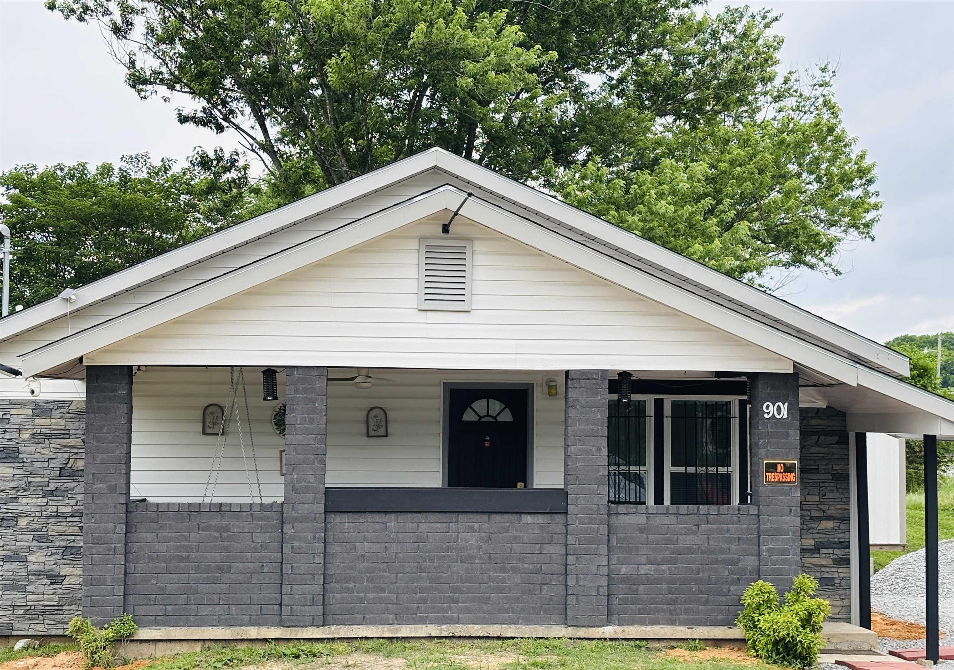 901 S Market  Benton, AR