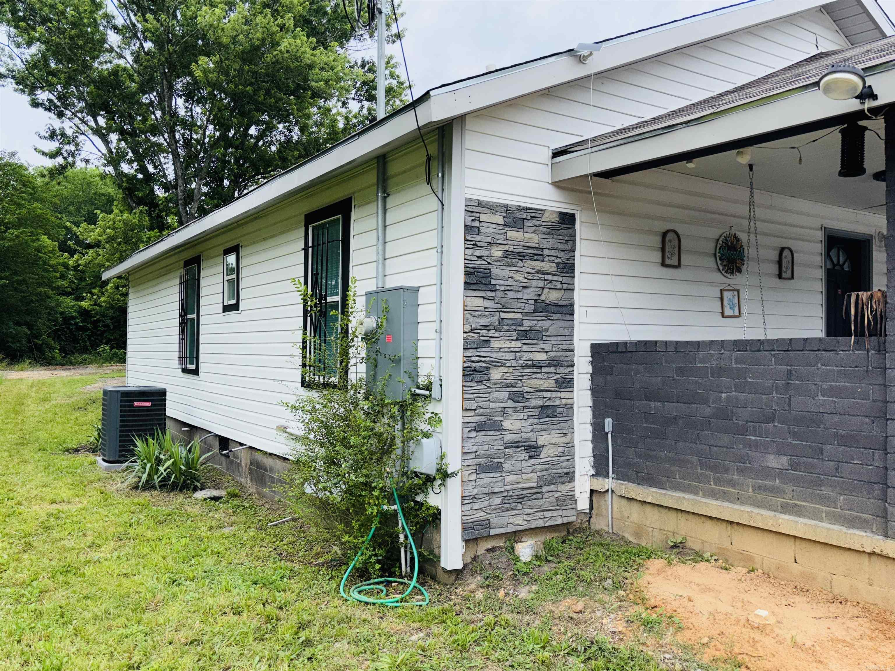 901 S Market  Benton, AR