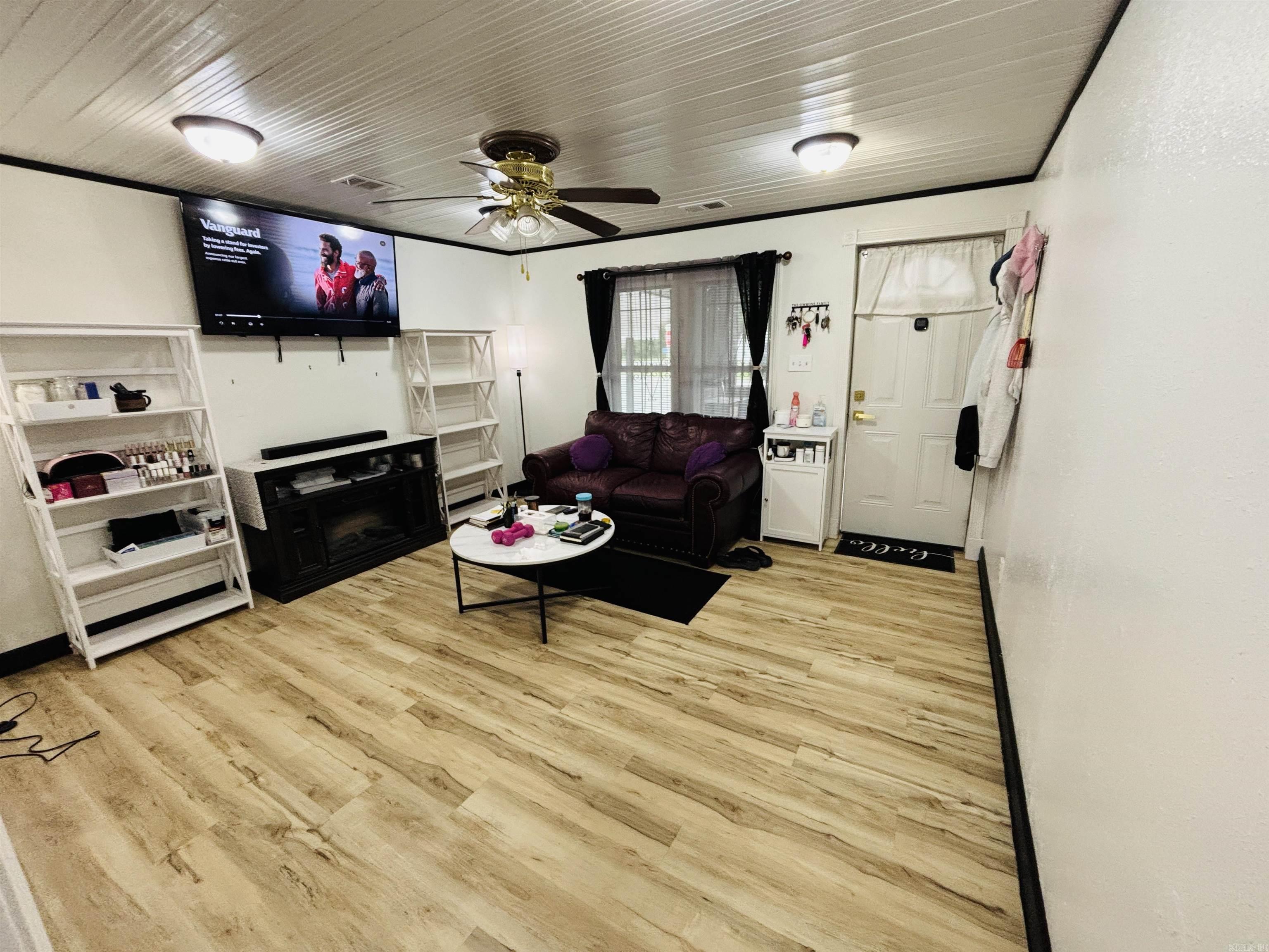 901 S Market  Benton, AR
