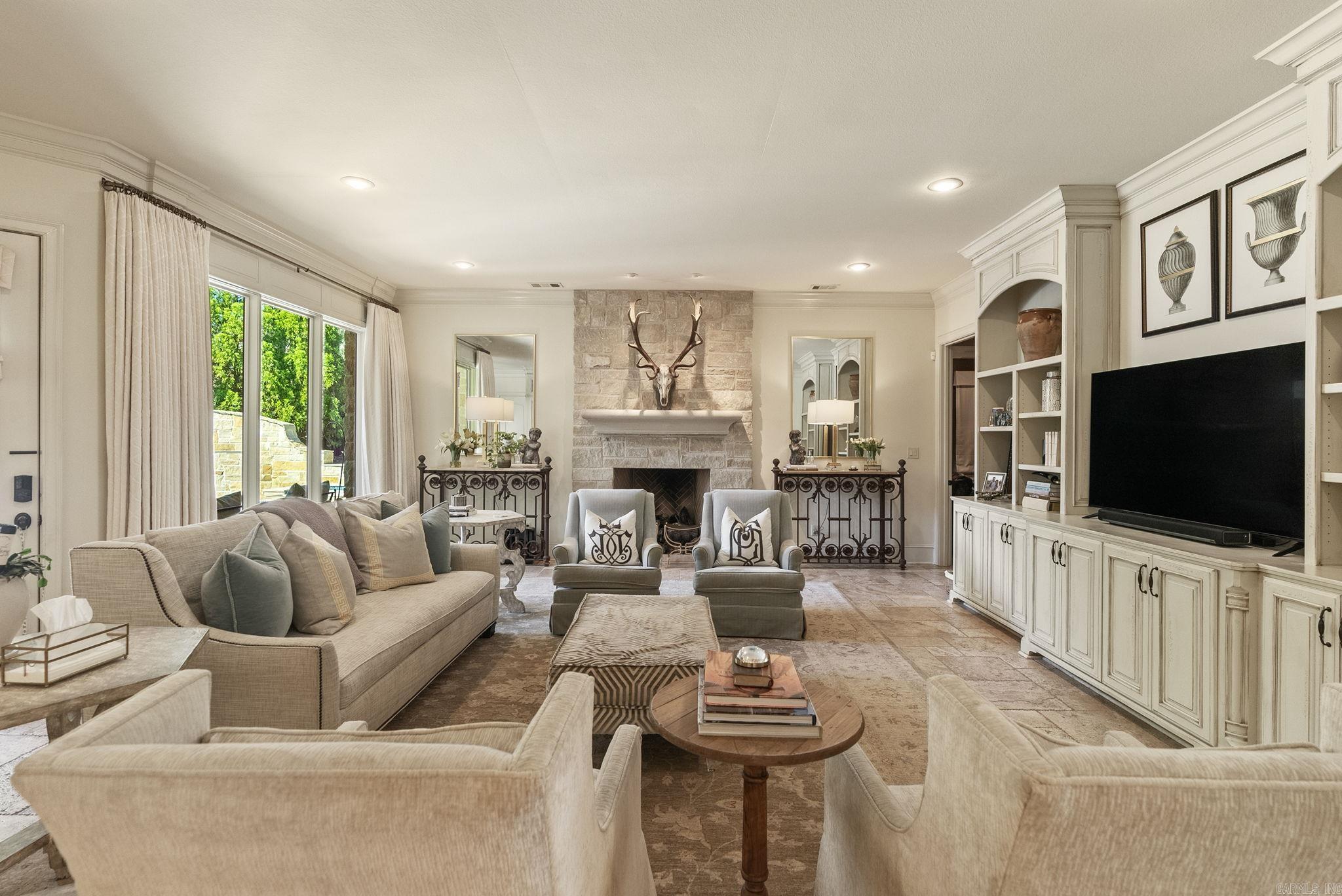 64  Sologne  Little Rock, AR
