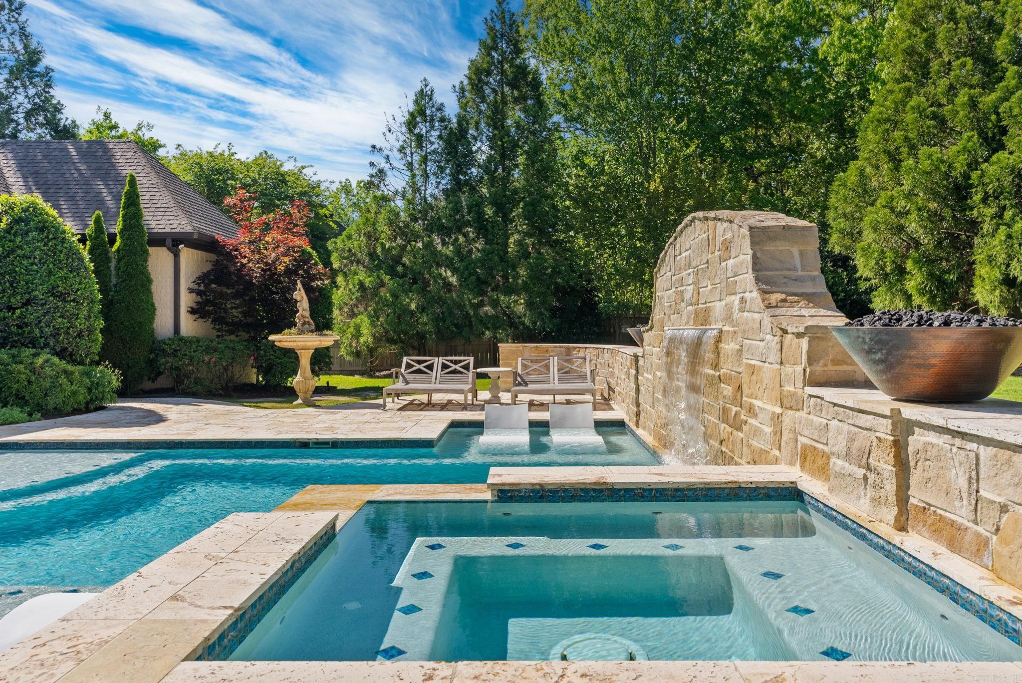 64  Sologne  Little Rock, AR
