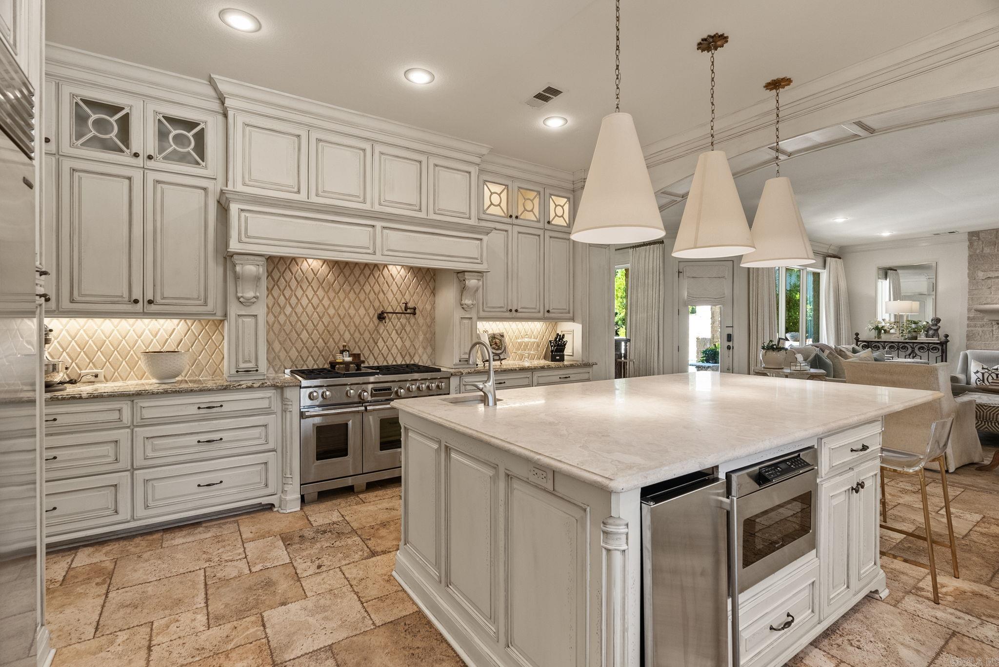 64  Sologne  Little Rock, AR