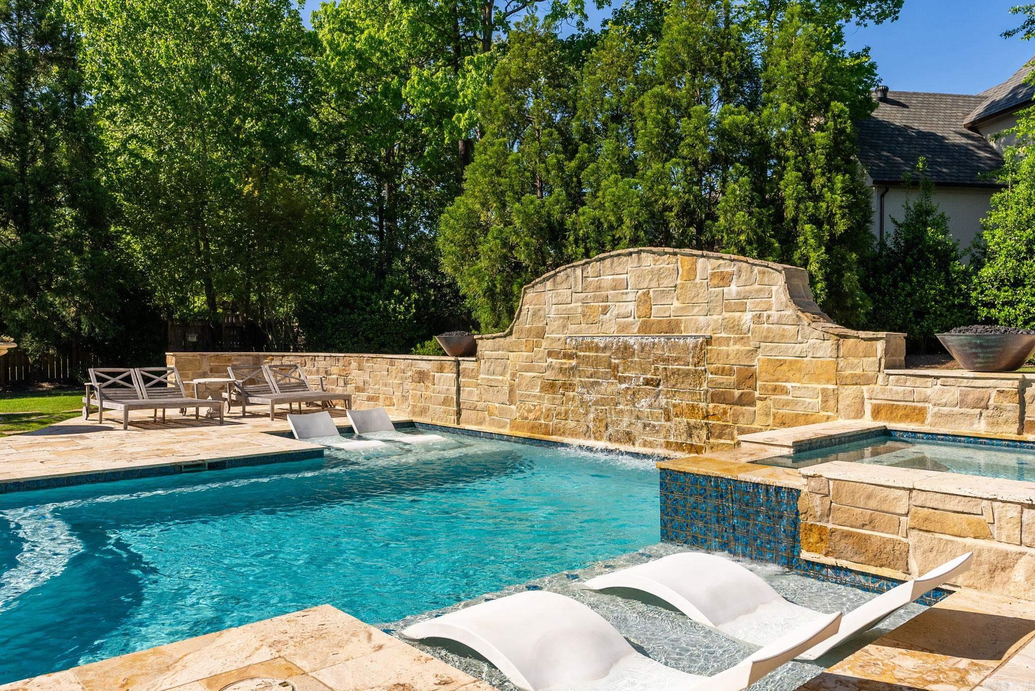 64  Sologne  Little Rock, AR