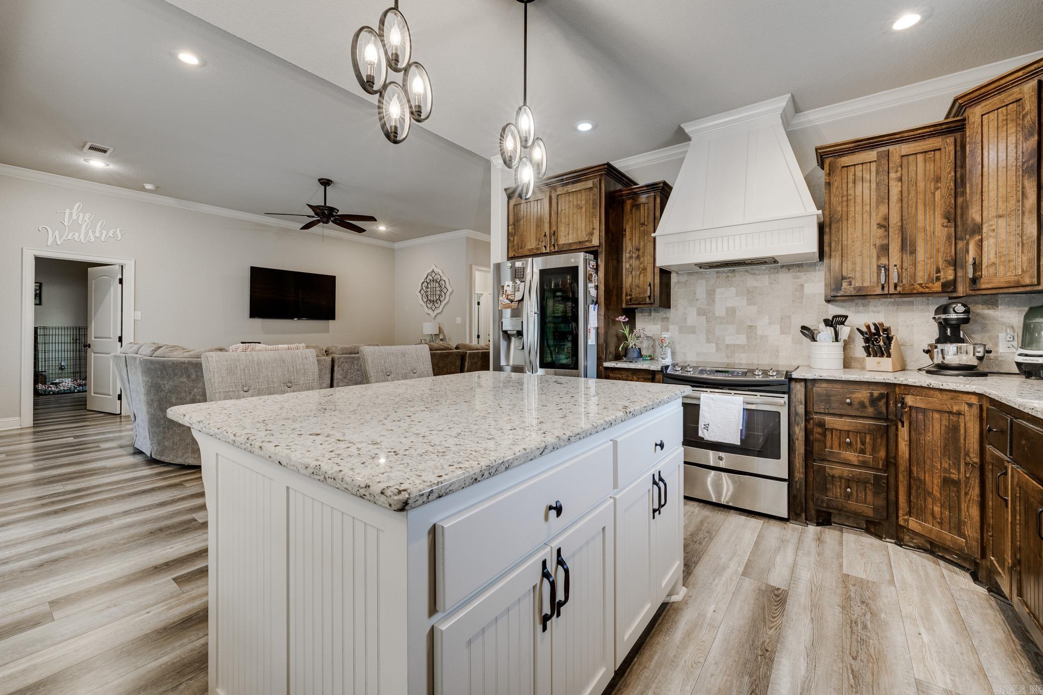 1715  Sylar  Conway, AR