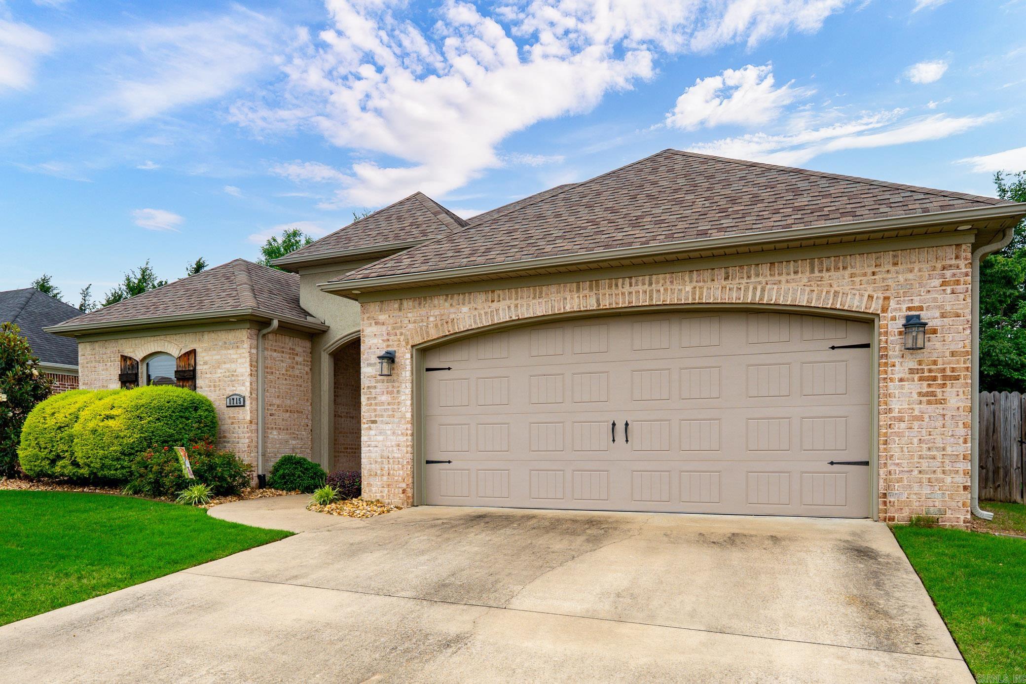 1715  Sylar  Conway, AR