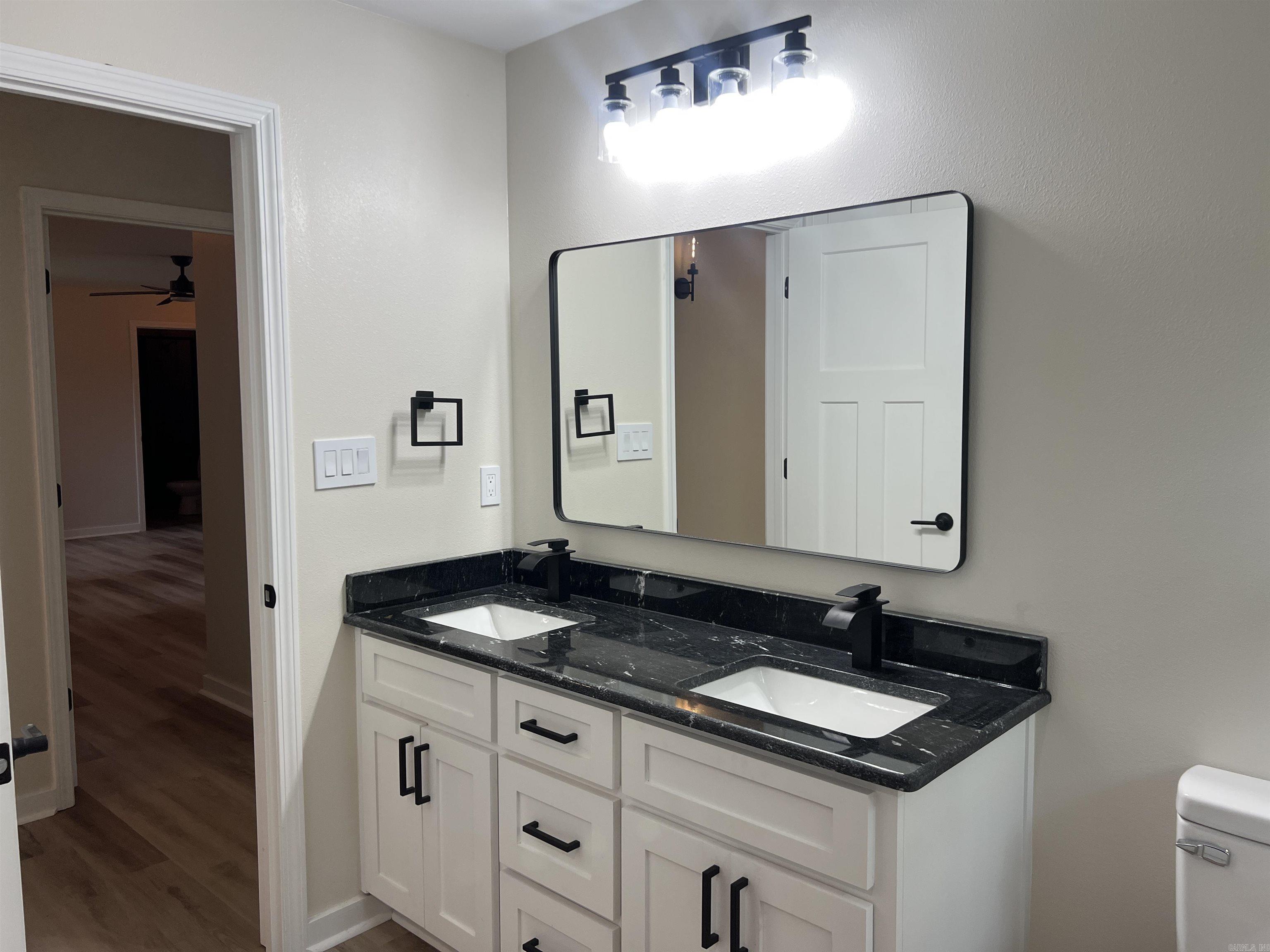 2913  Edgewood  Pine Bluff, AR