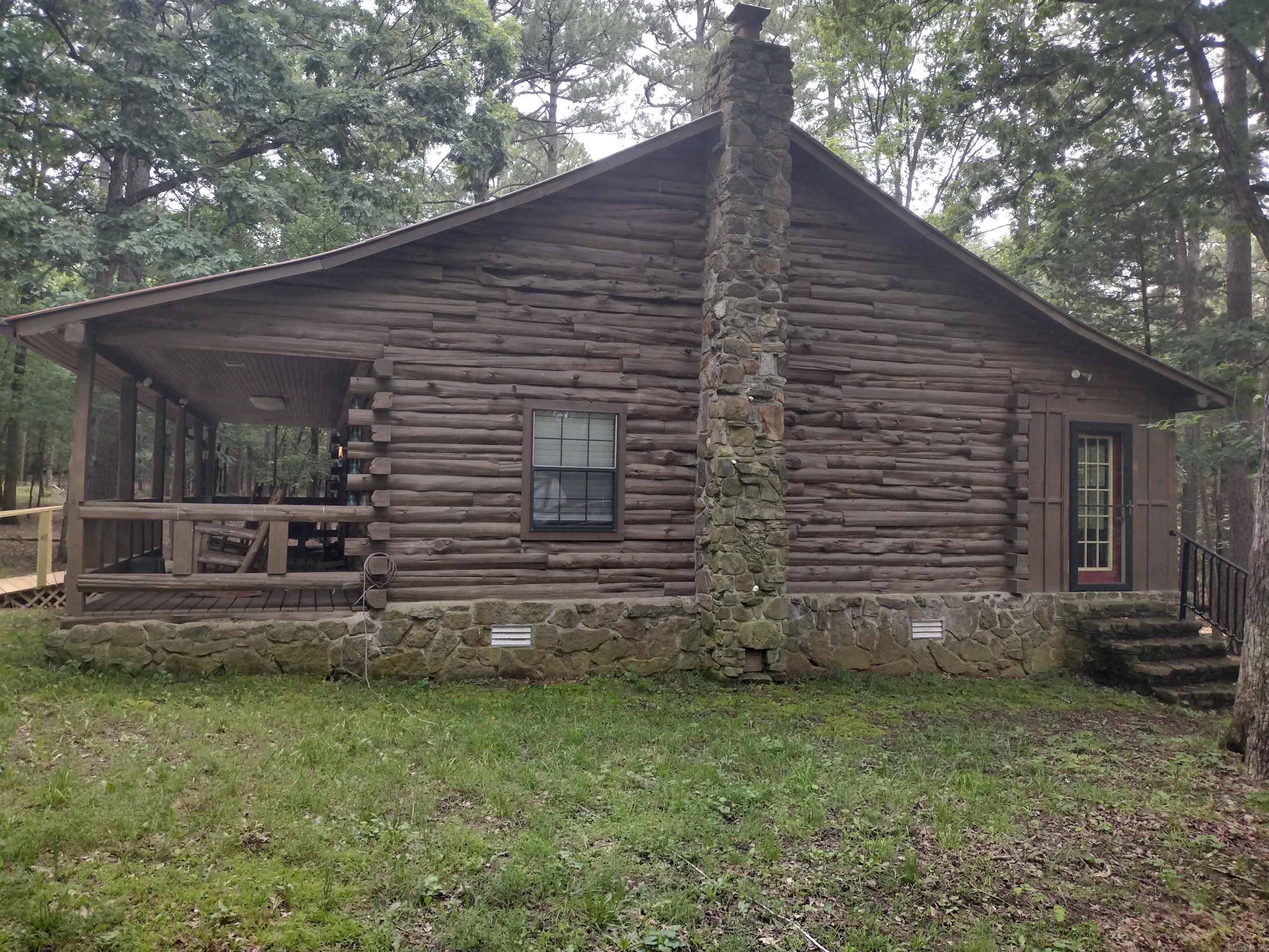 2290  Cove RD  Mountain View, AR