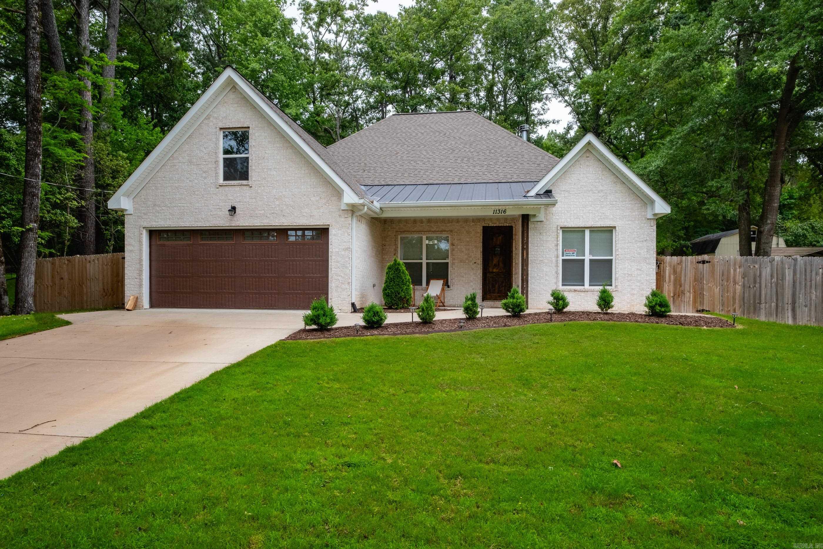11316  Barrett  Roland, AR