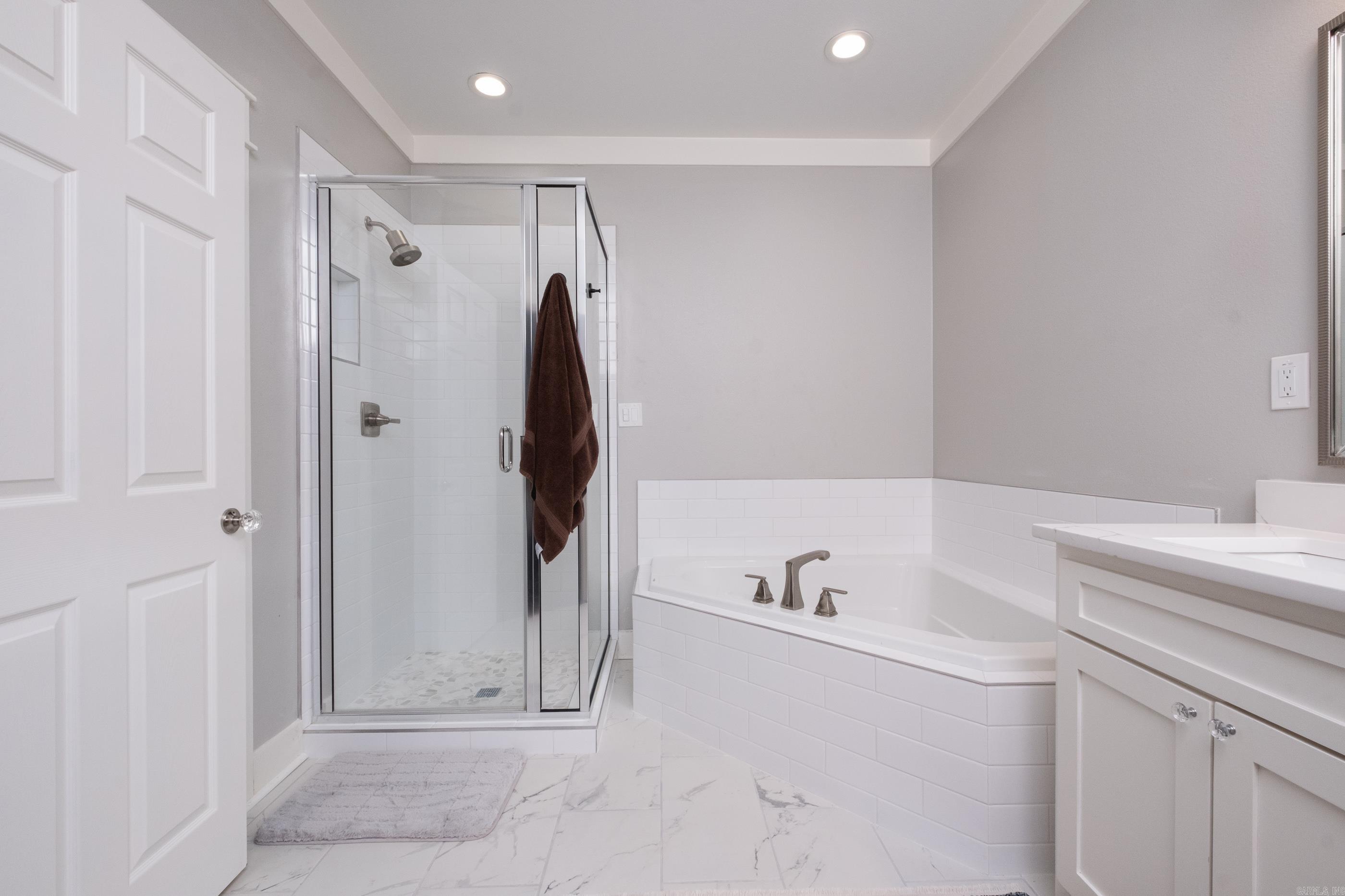 11316  Barrett  Roland, AR
