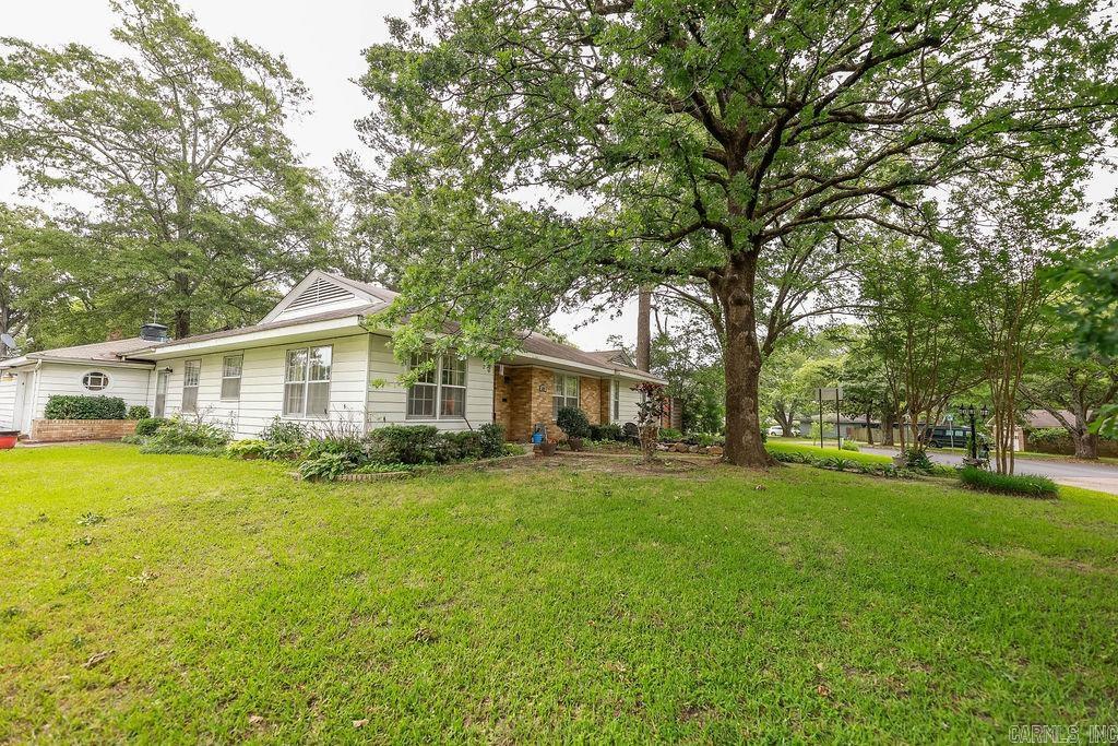 327 N Holloway Ave  El Dorado, AR