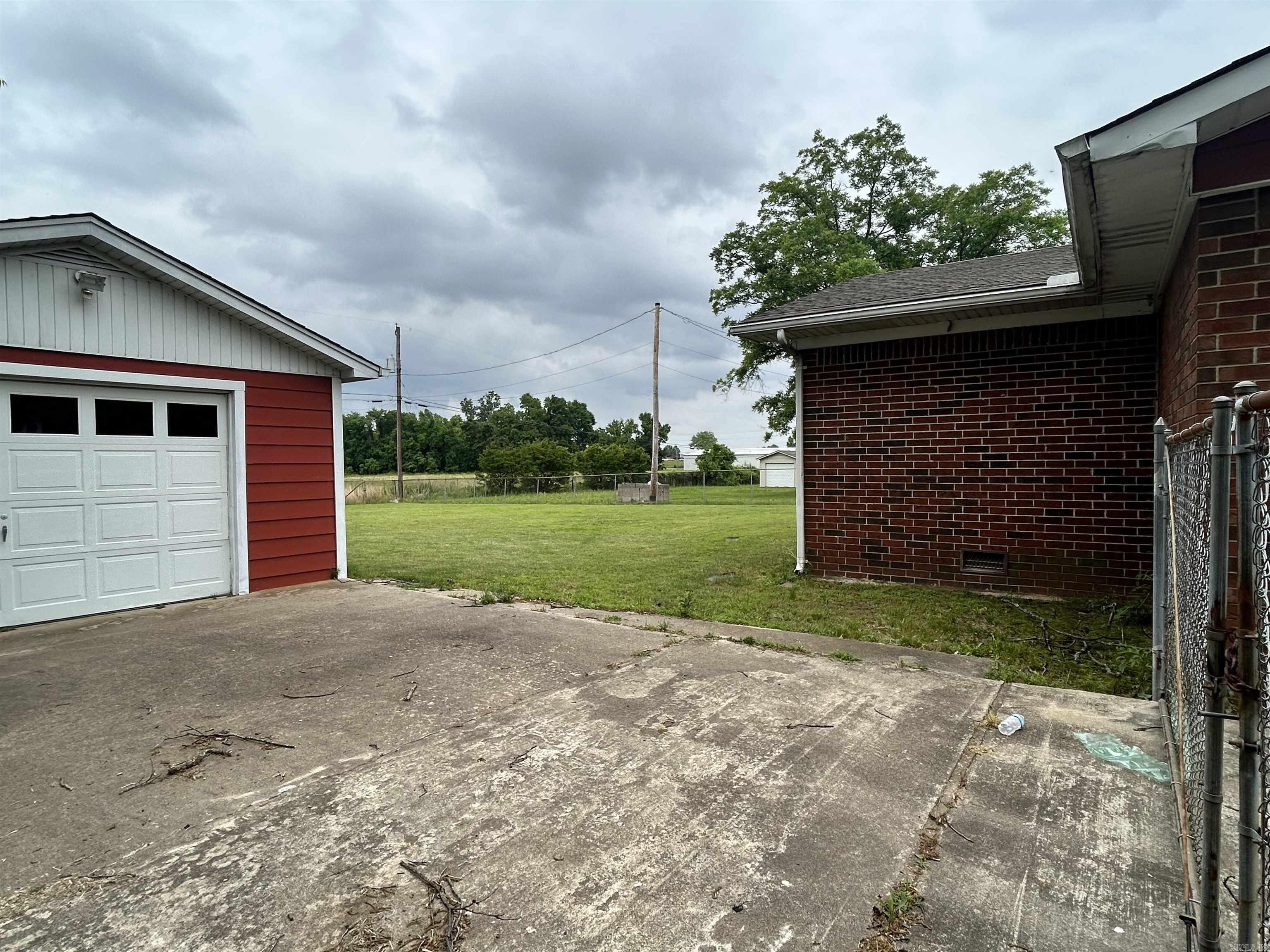 8703  Faulkner Lake  North Little Rock, AR