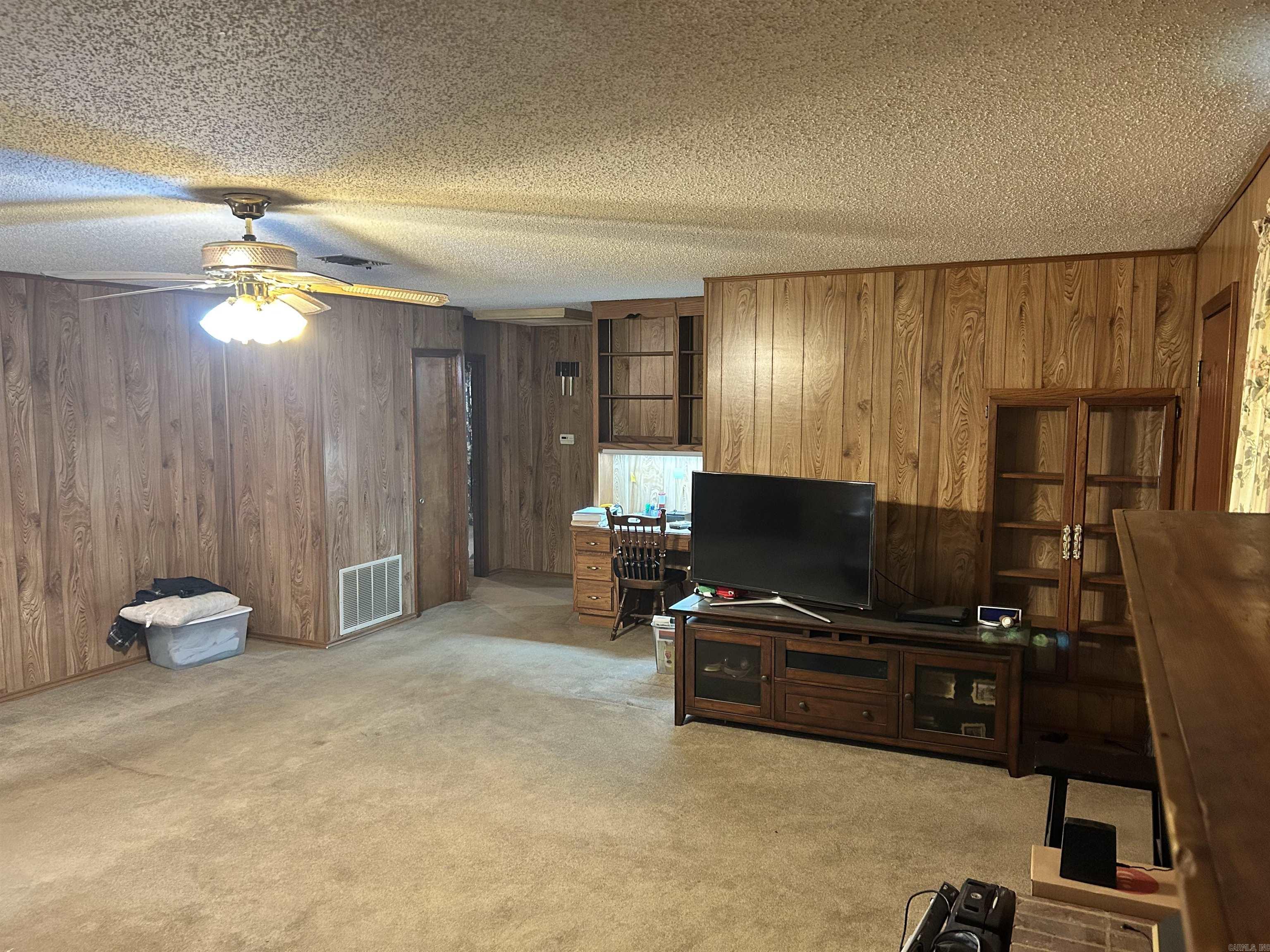 8703  Faulkner Lake  North Little Rock, AR