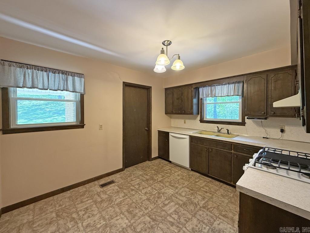1427  Woodland  Cave City, AR