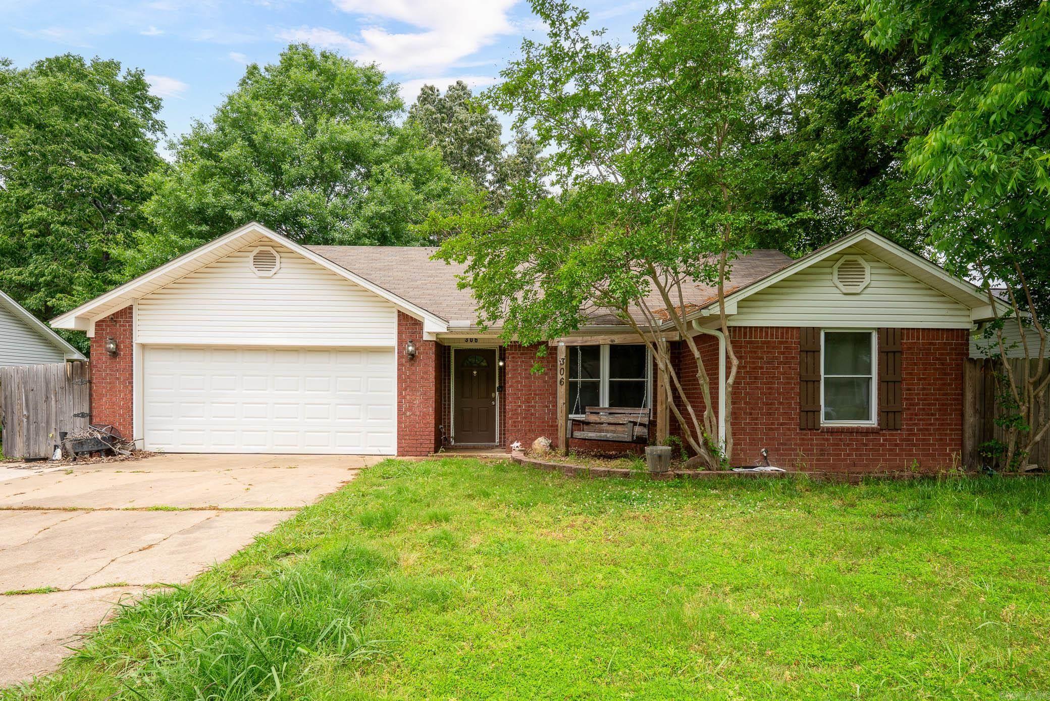306  Ray  Cabot, AR