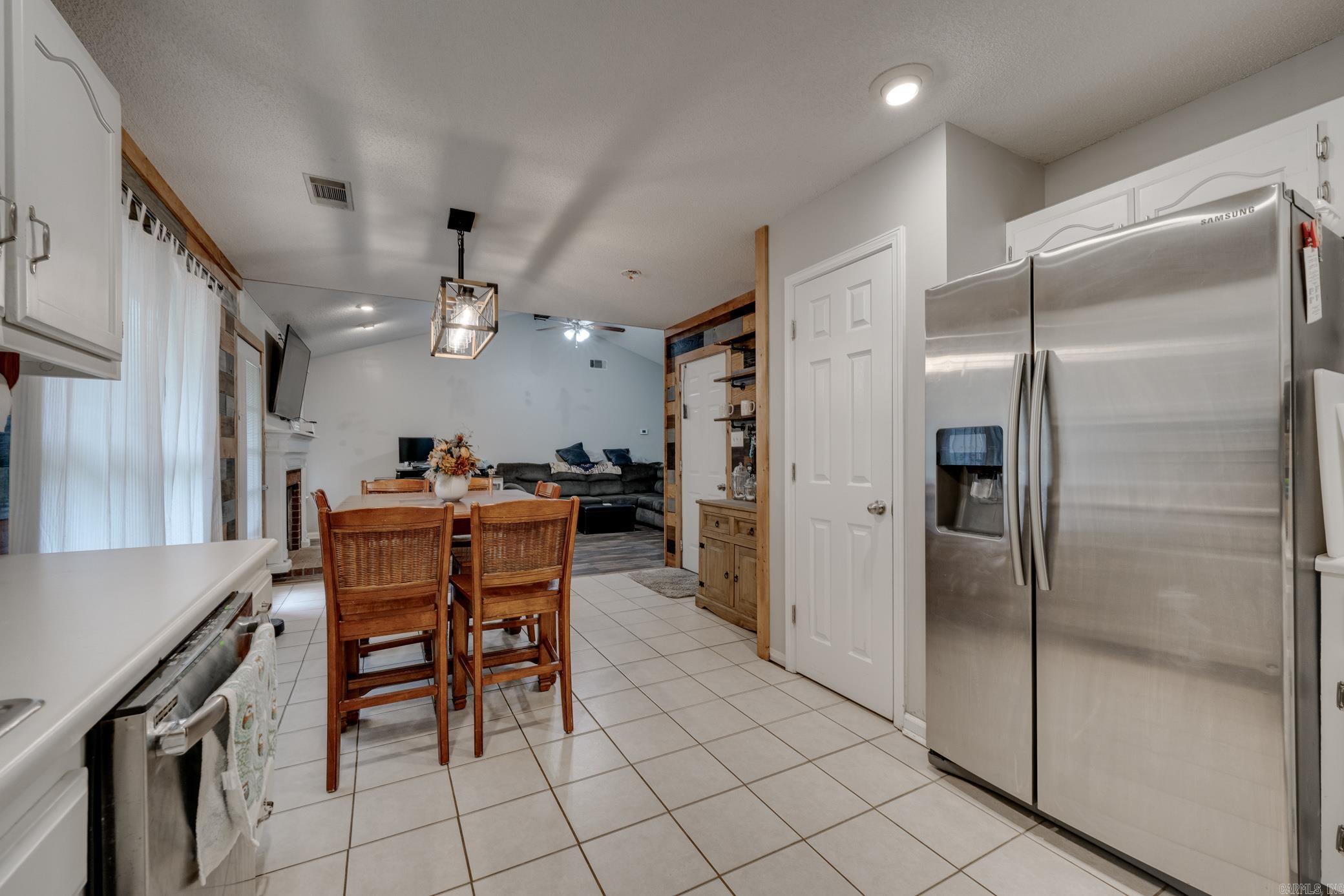 306  Ray  Cabot, AR
