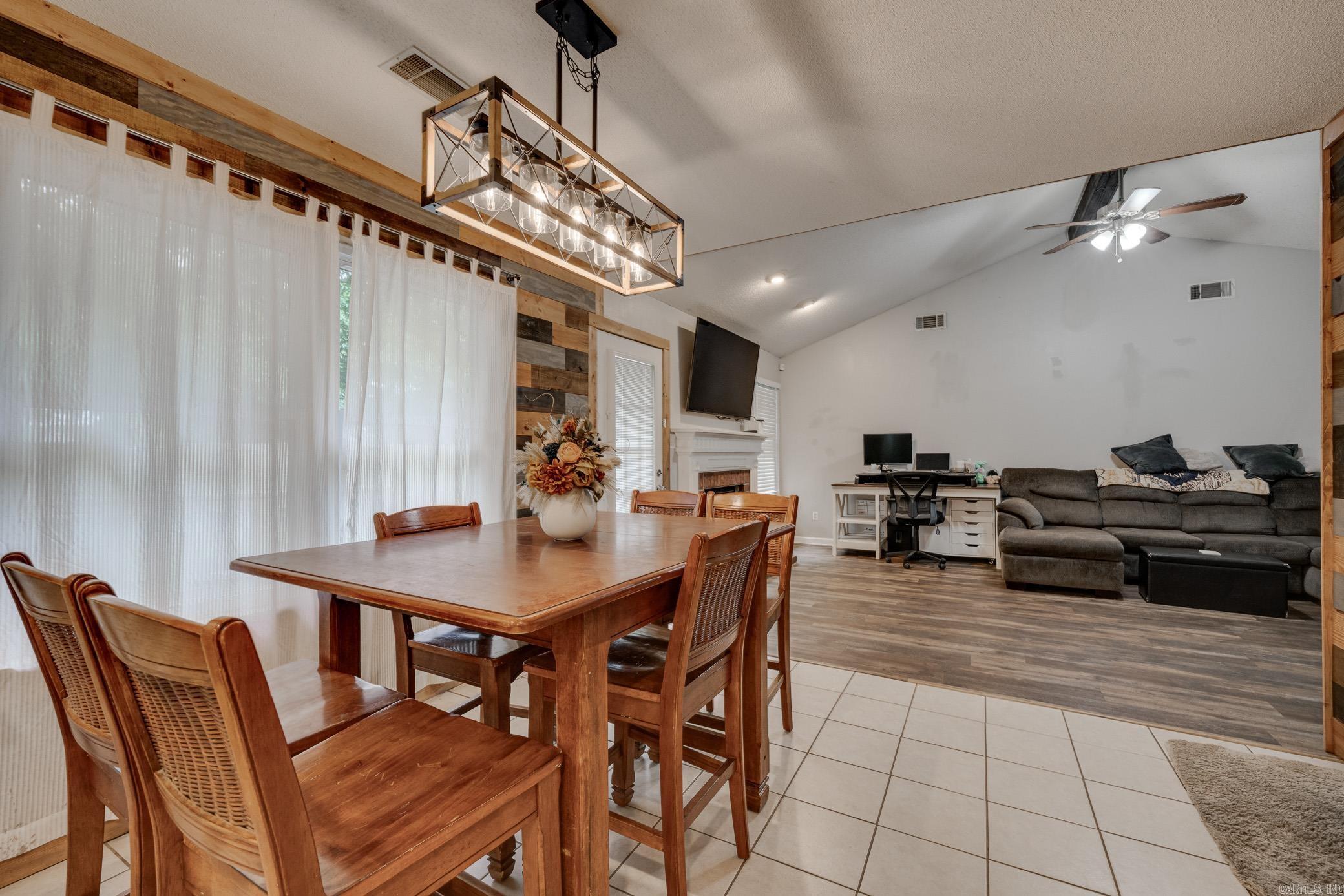 306  Ray  Cabot, AR