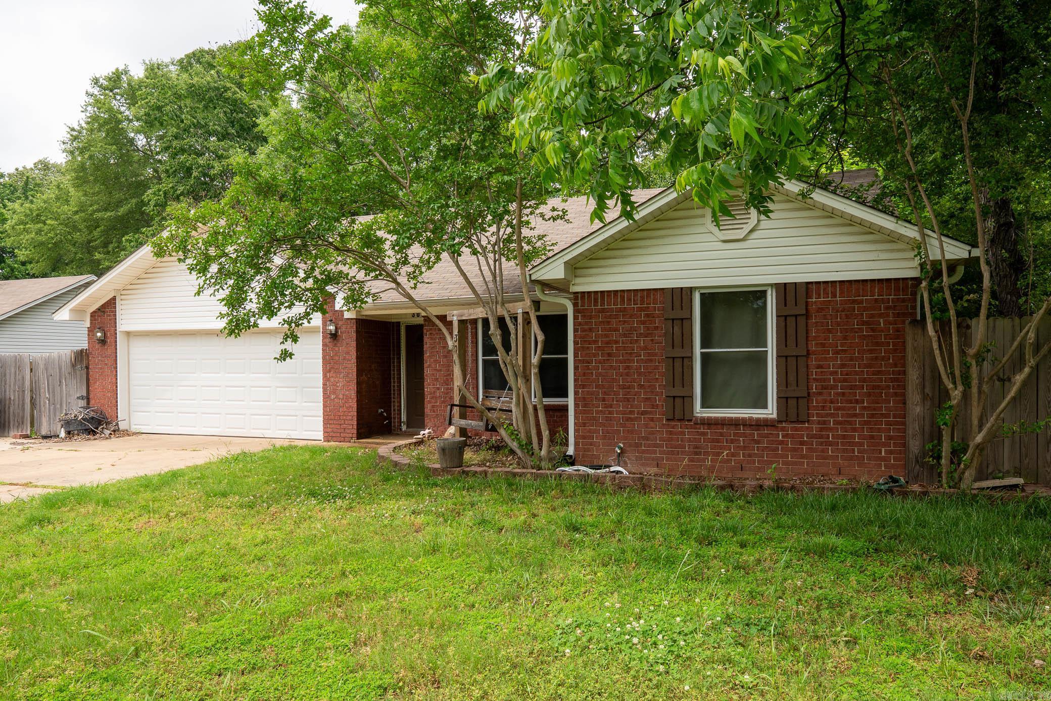 306  Ray  Cabot, AR