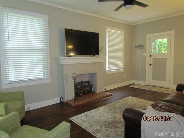 909  Pine  Crossett, AR