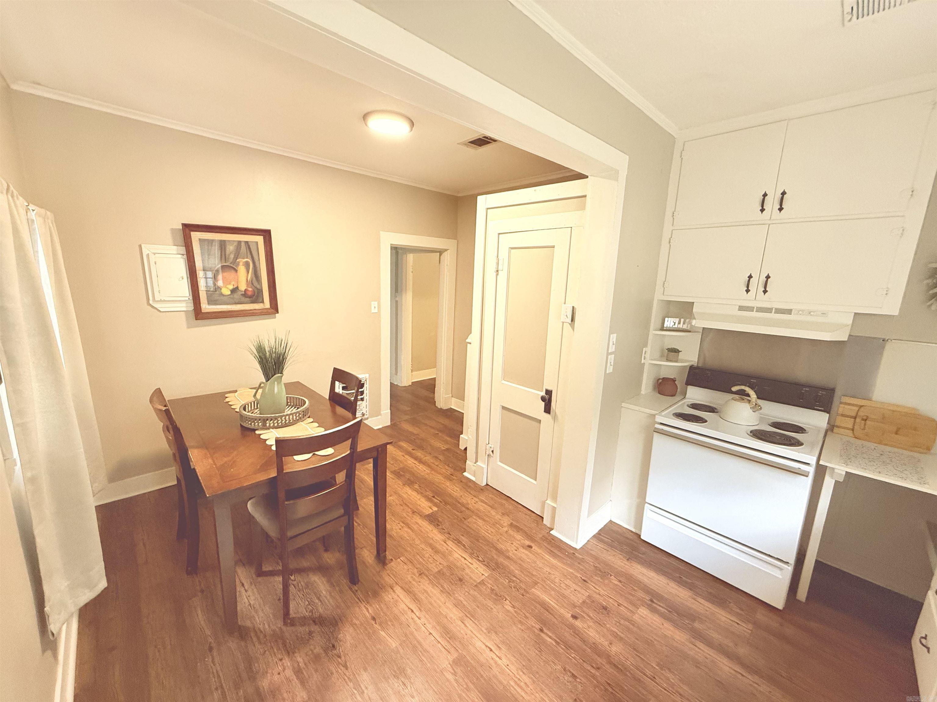 909  Pine  Crossett, AR