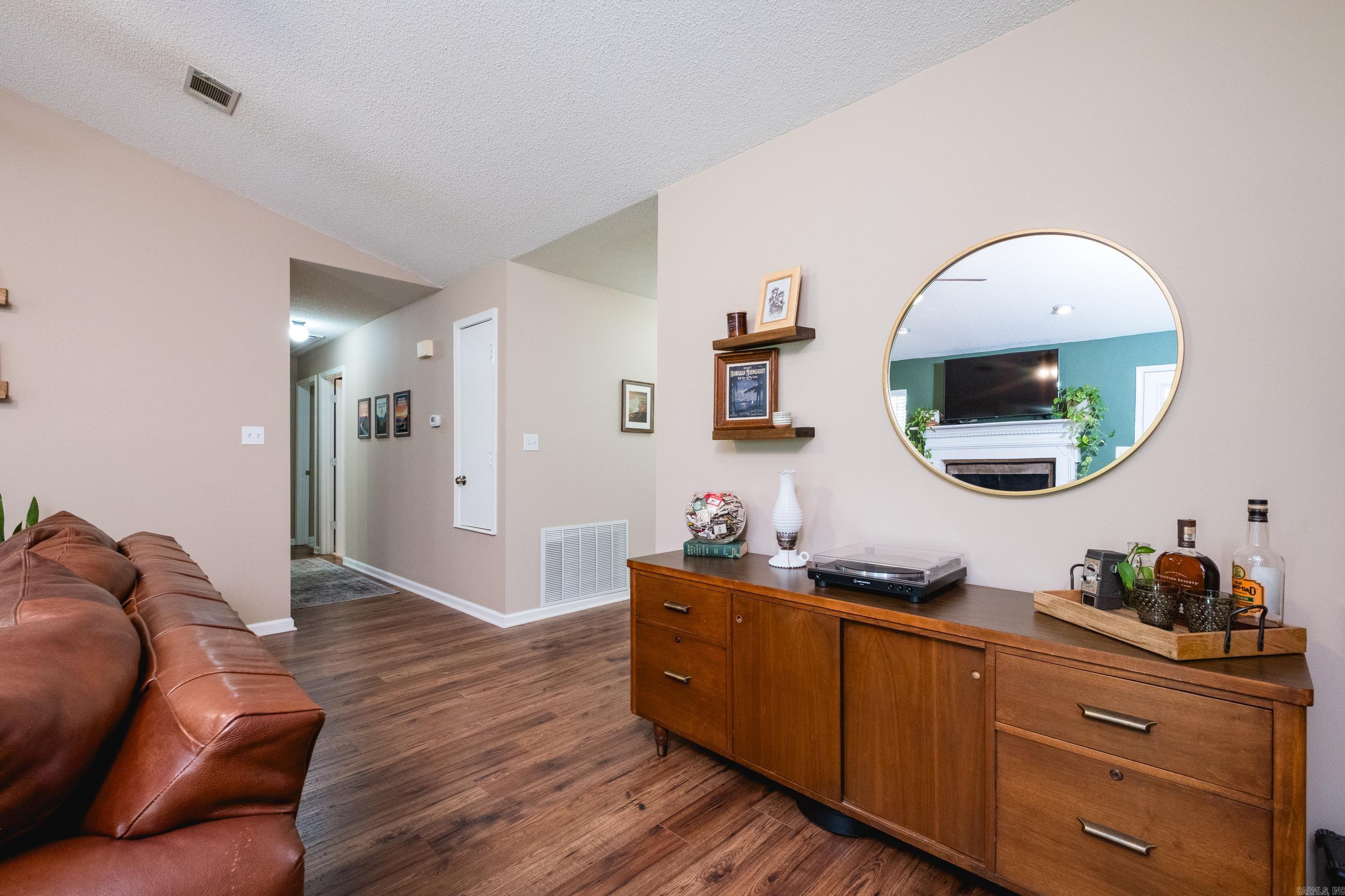 2418  Hickorynut  Little Rock, AR