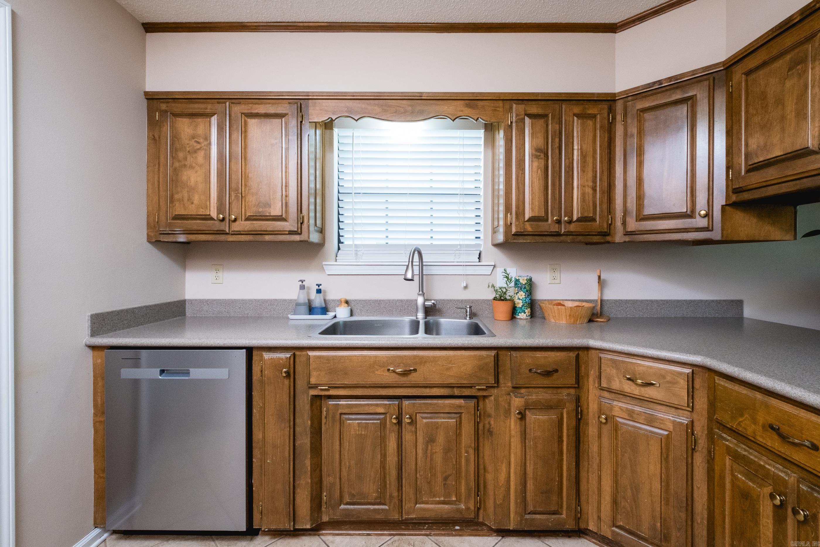 2418  Hickorynut  Little Rock, AR