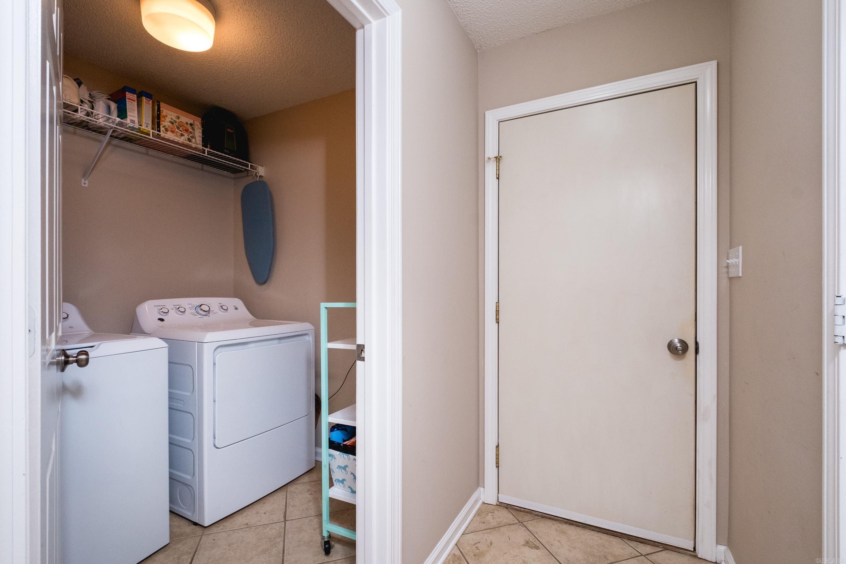2418  Hickorynut  Little Rock, AR