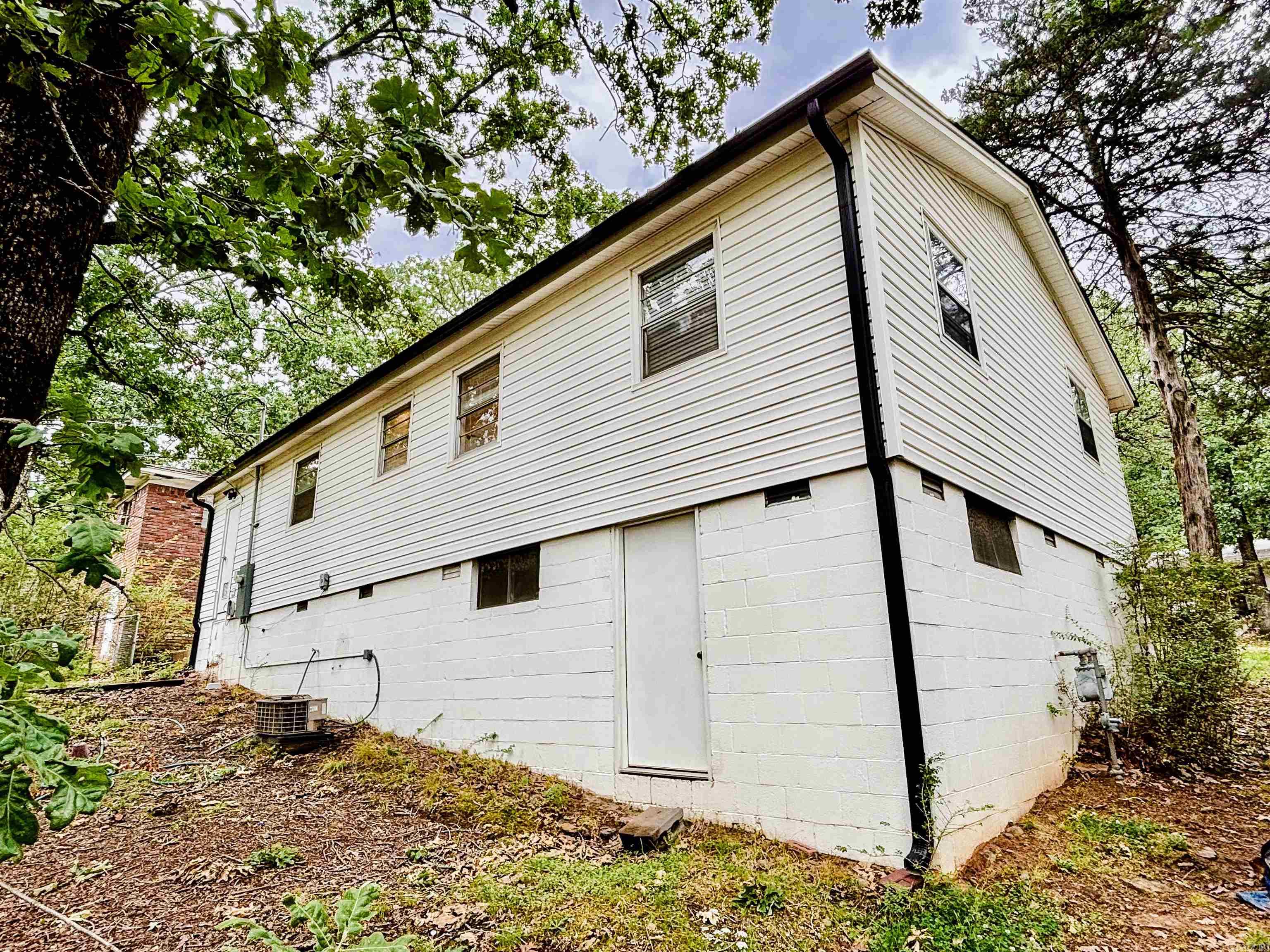 704 W 56th Street  North Little Rock, AR