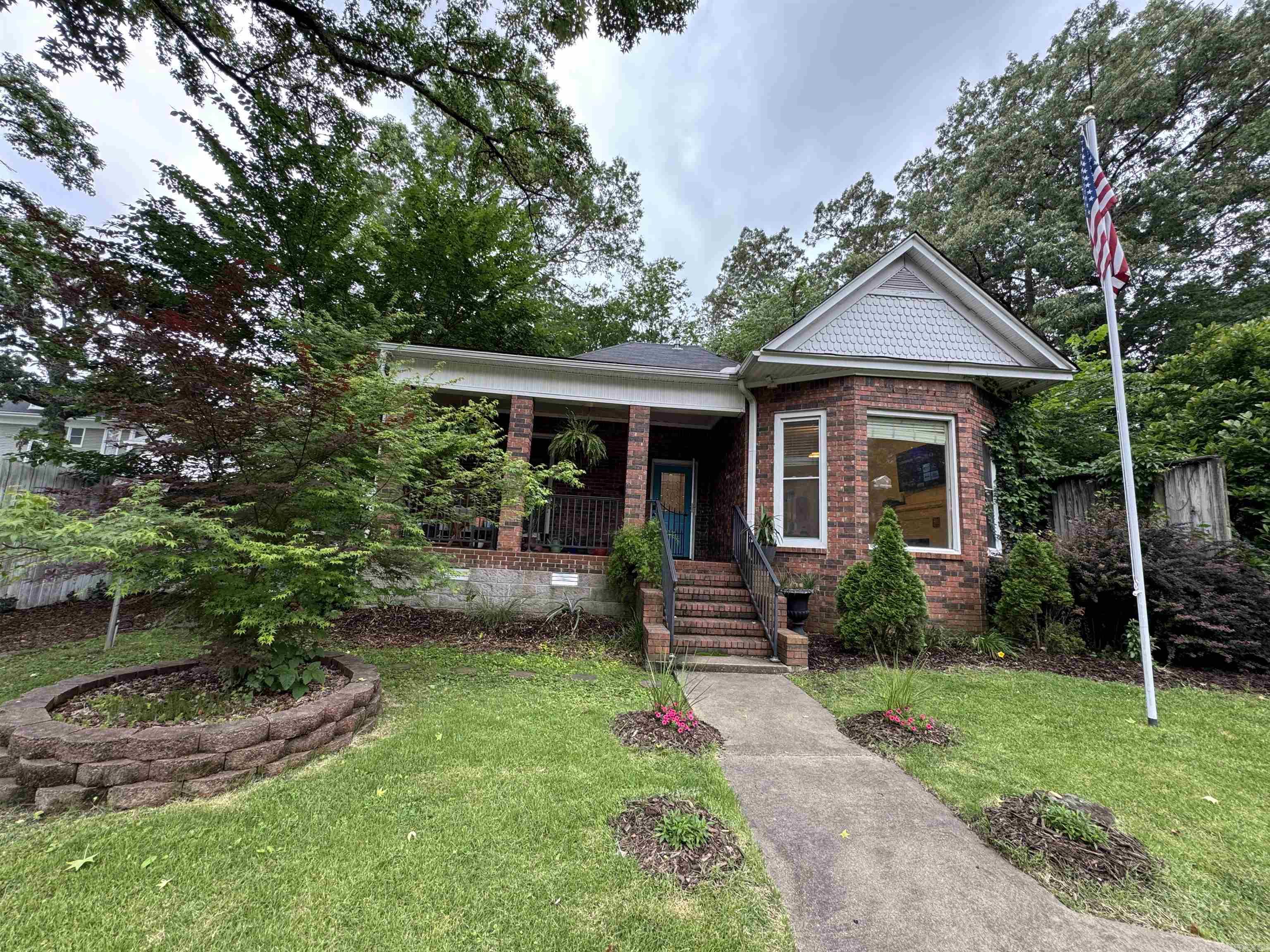 117  Rose  Hot Springs, AR