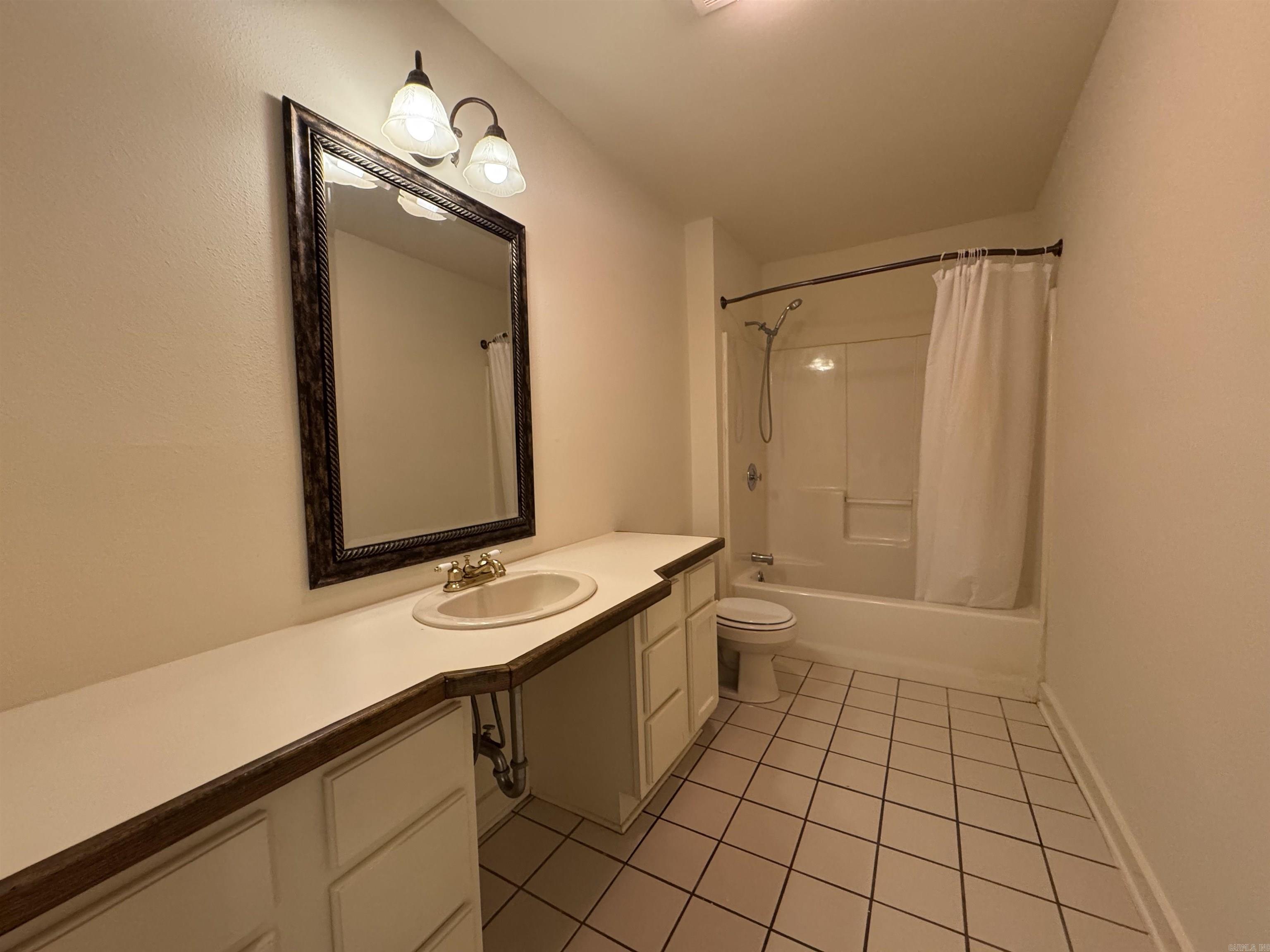 117  Rose  Hot Springs, AR