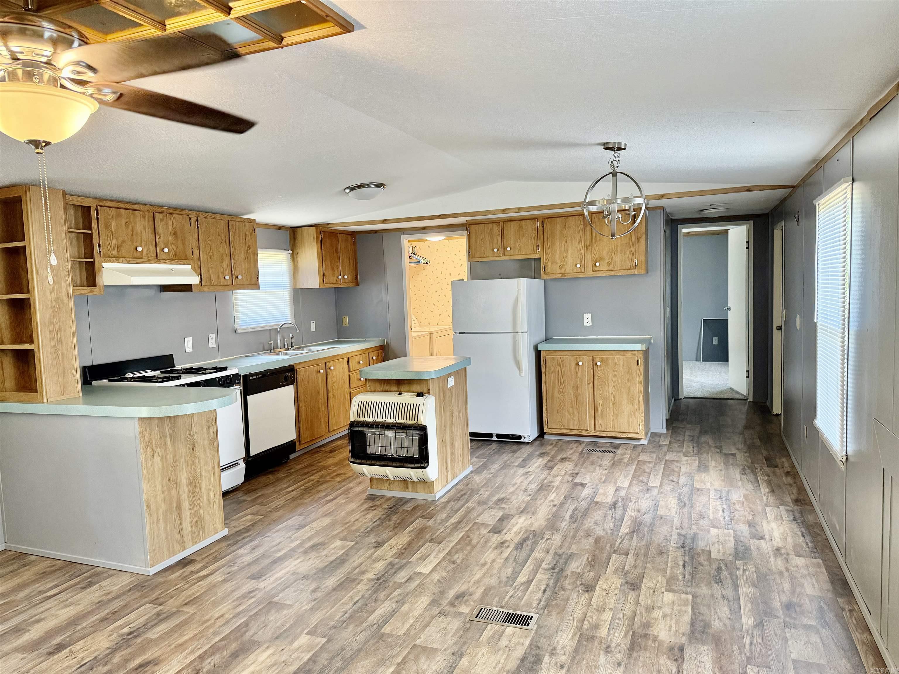 103  Prospect St  Norfork, AR