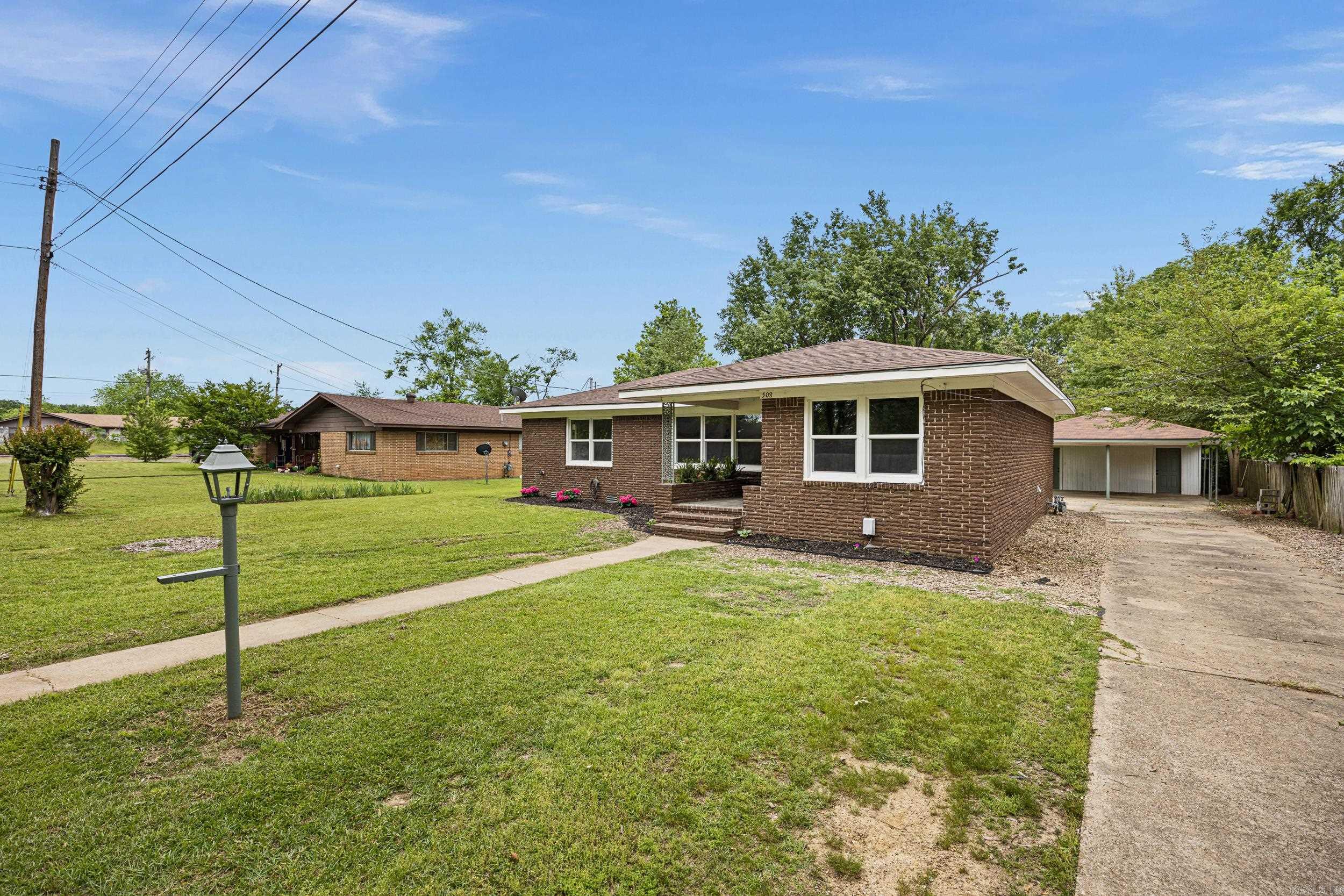 508 E 12th  Russellville, AR
