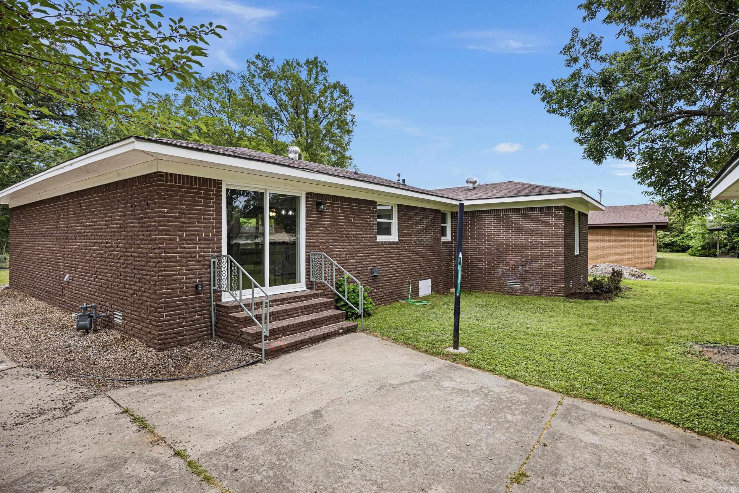 508 E 12th  Russellville, AR