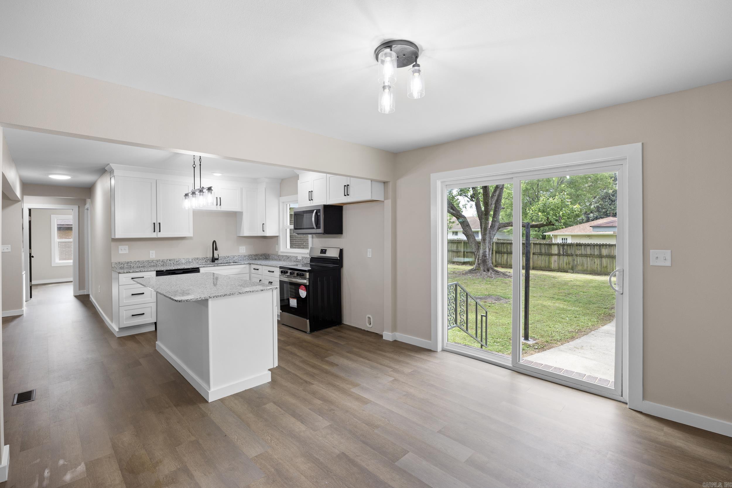 508 E 12th  Russellville, AR