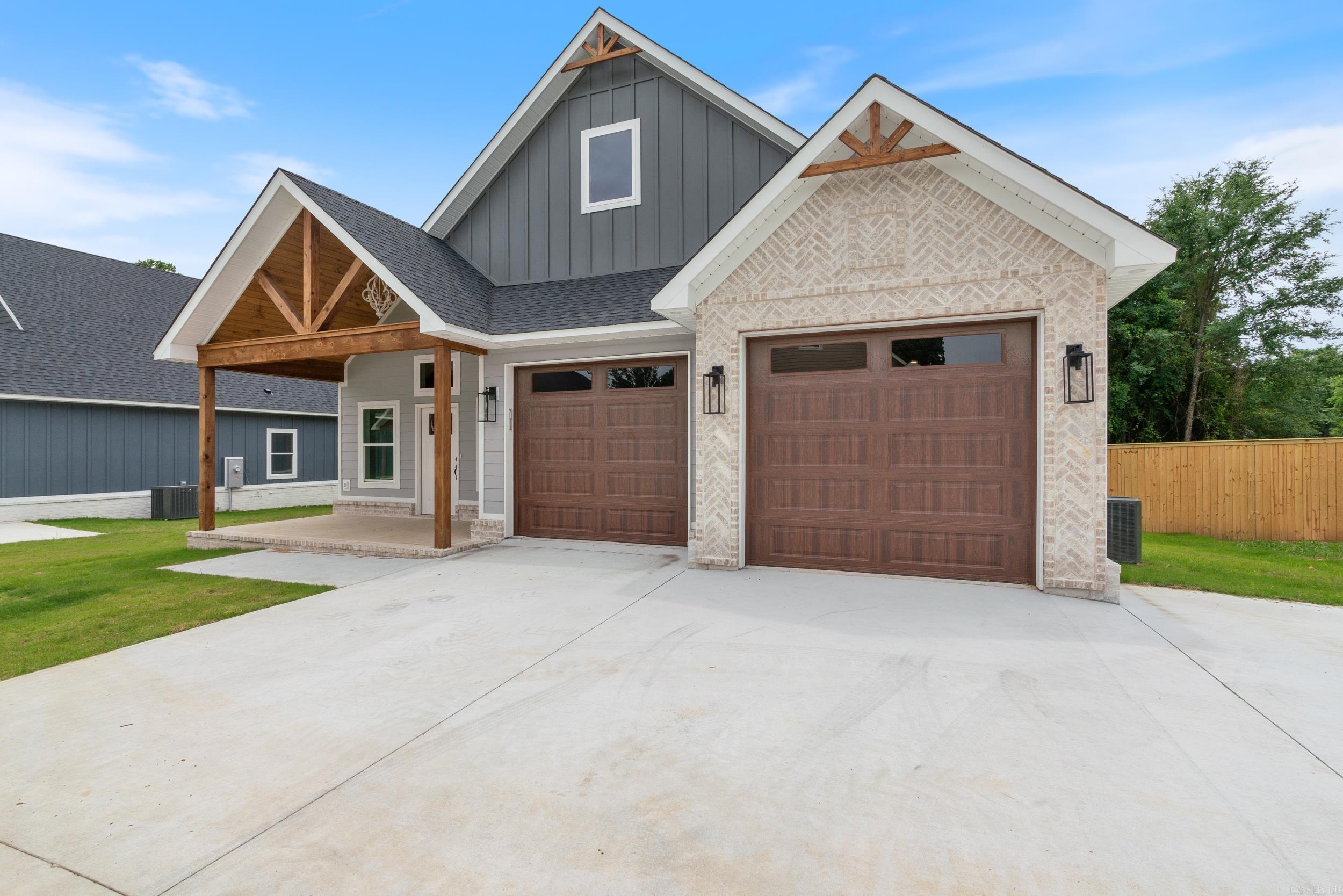 4  Quartet Cove  Greenbrier, AR