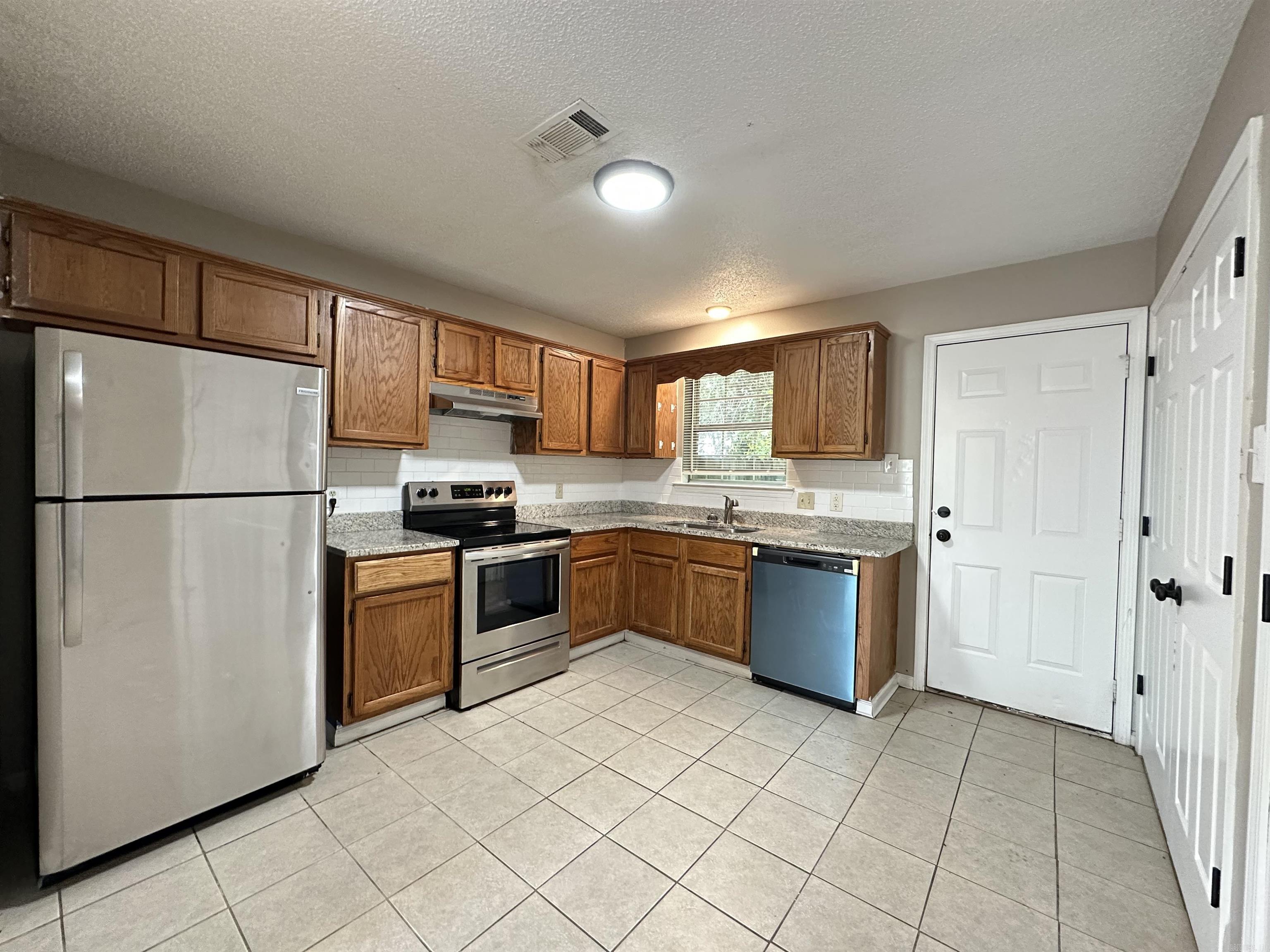 1  Lilac St  Greenbrier, AR
