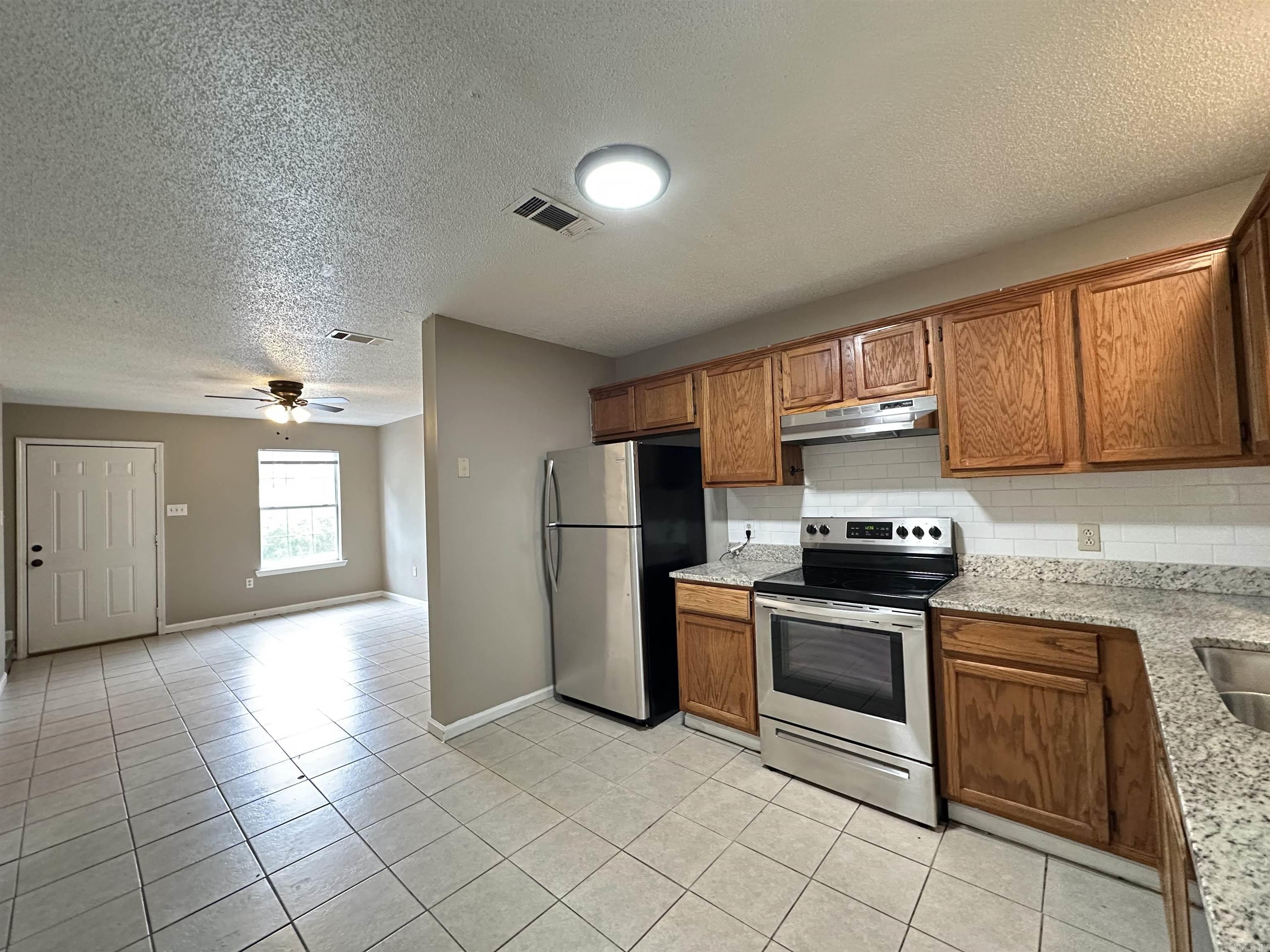 1  Lilac St  Greenbrier, AR