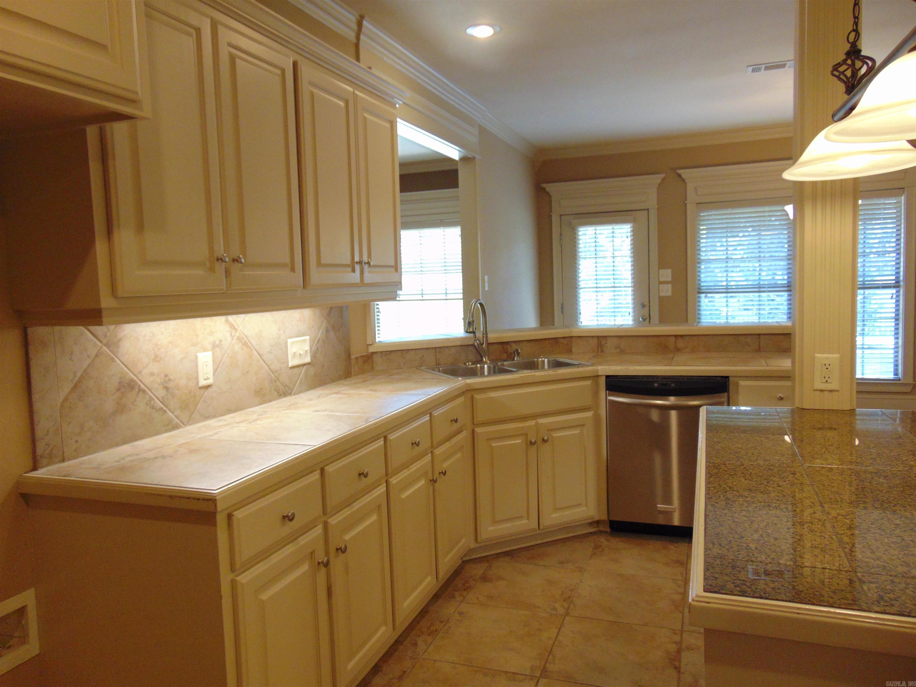 113  Bouriese  Maumelle, AR