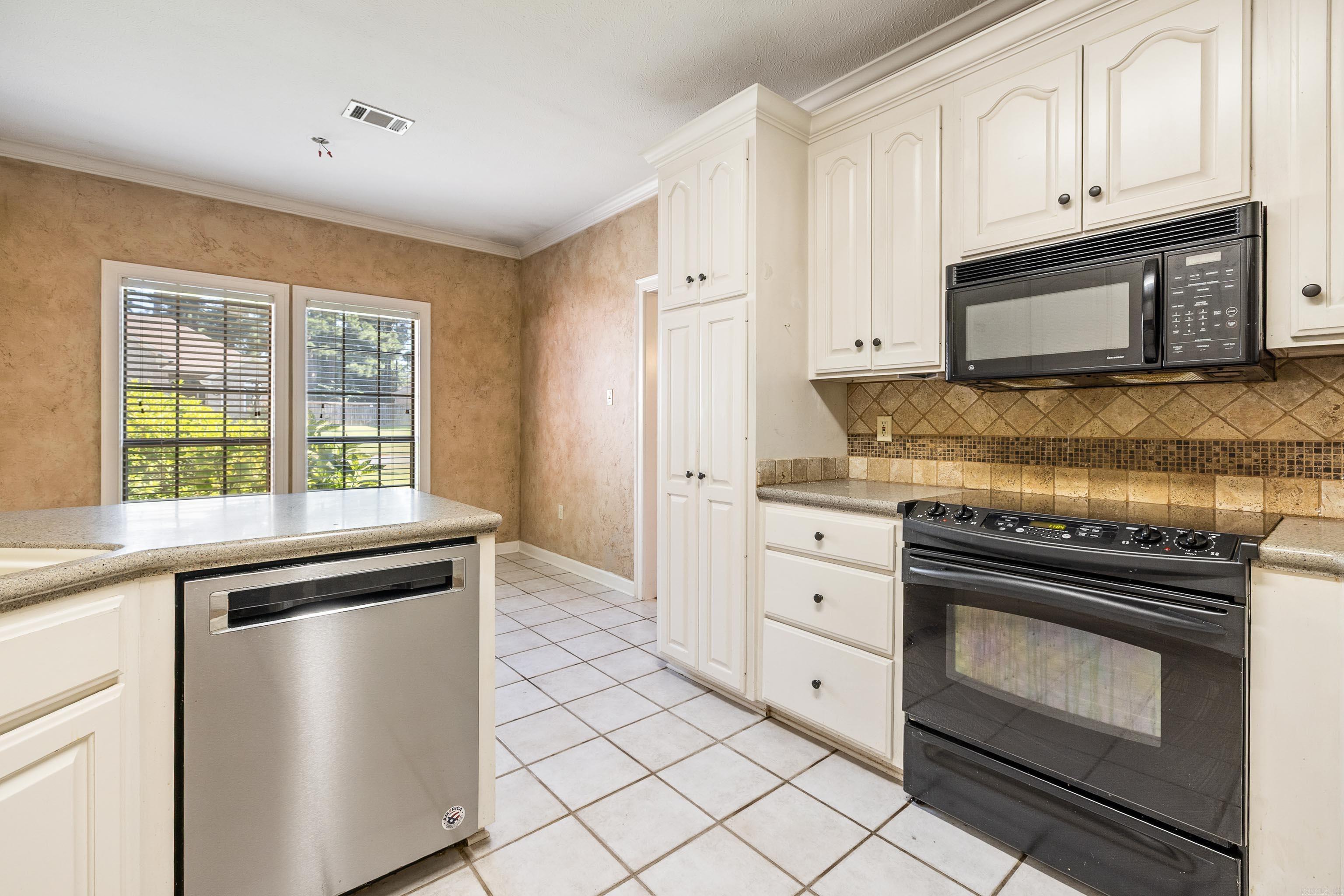 3225 Athens  Conway, AR