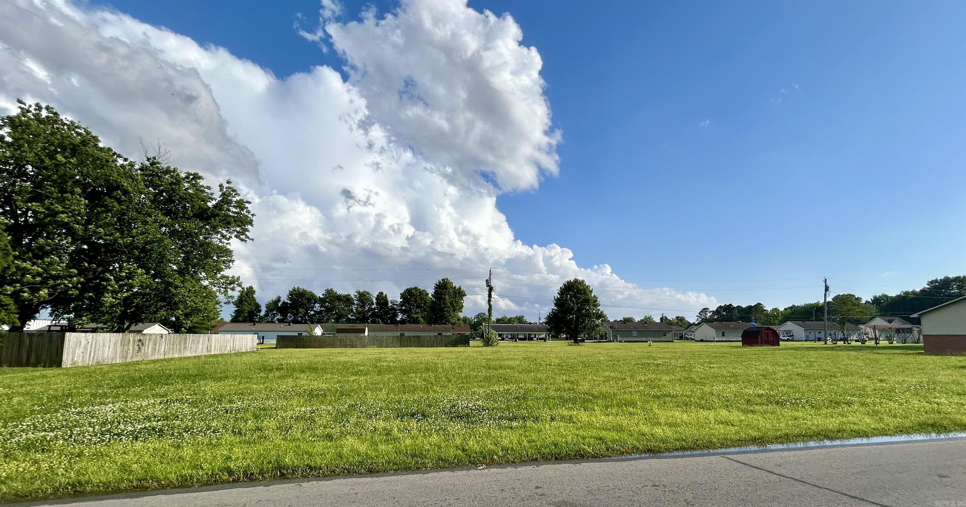   Maxine St  Piggott, AR