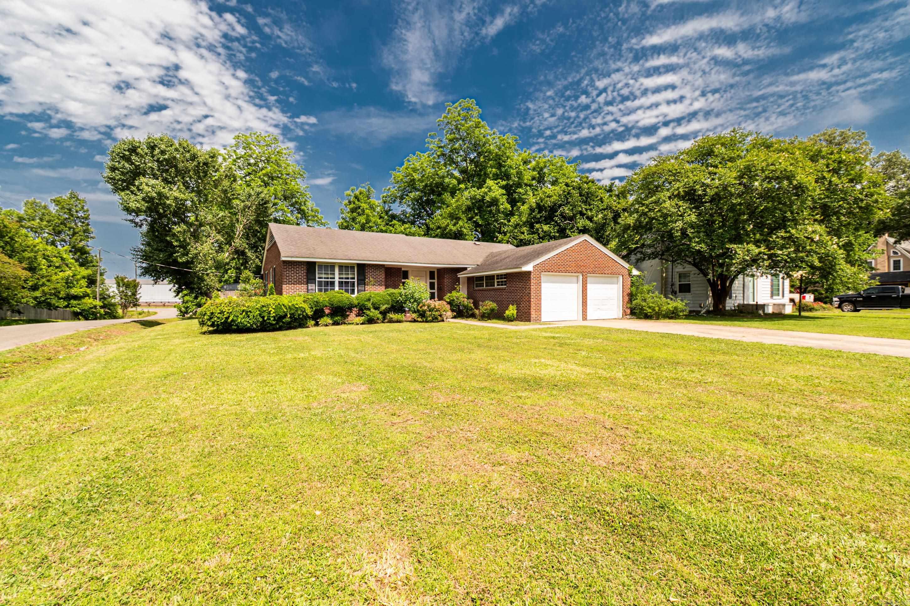 1108  N 2nd  McGehee, AR