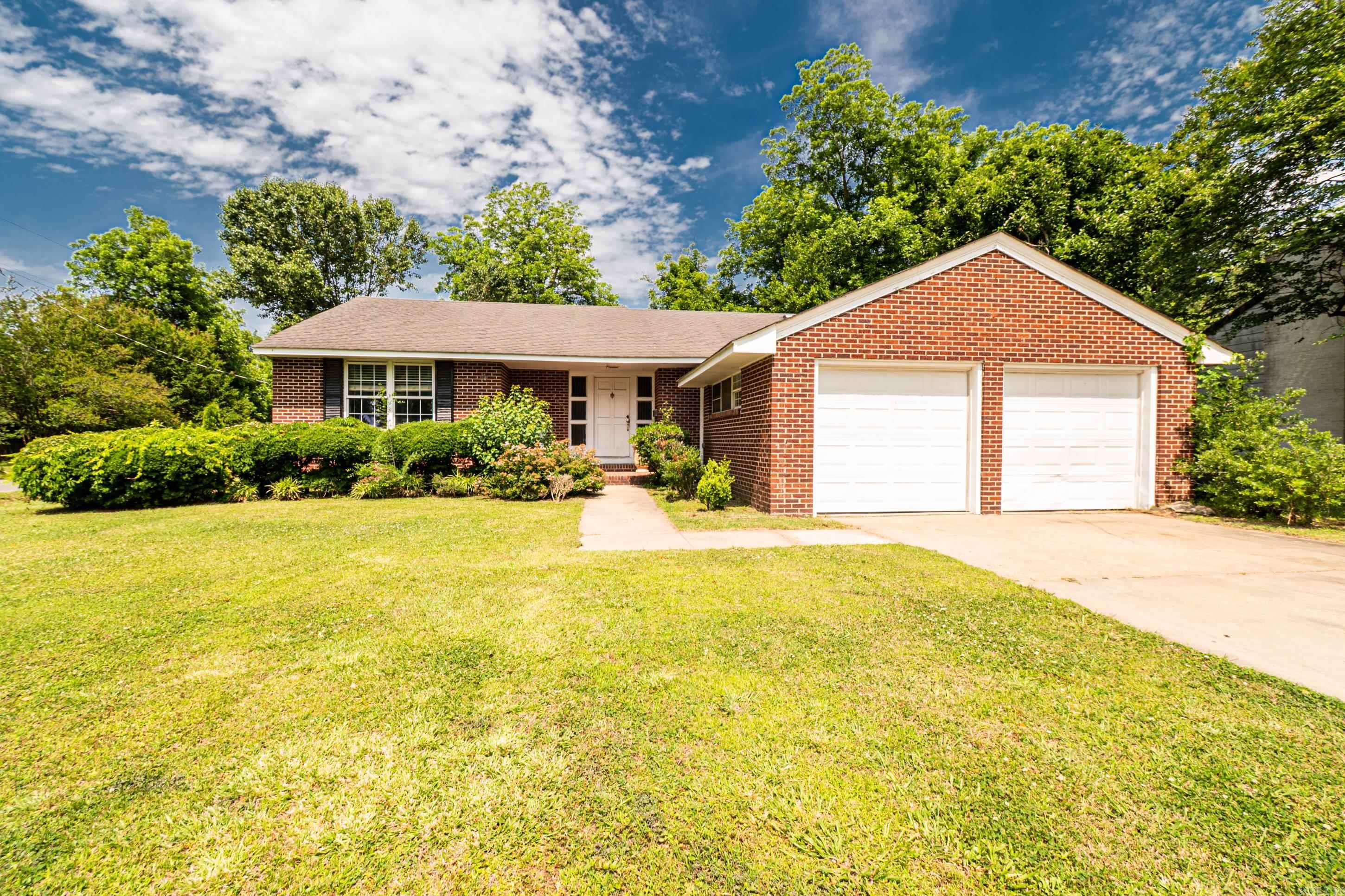1108  N 2nd  McGehee, AR